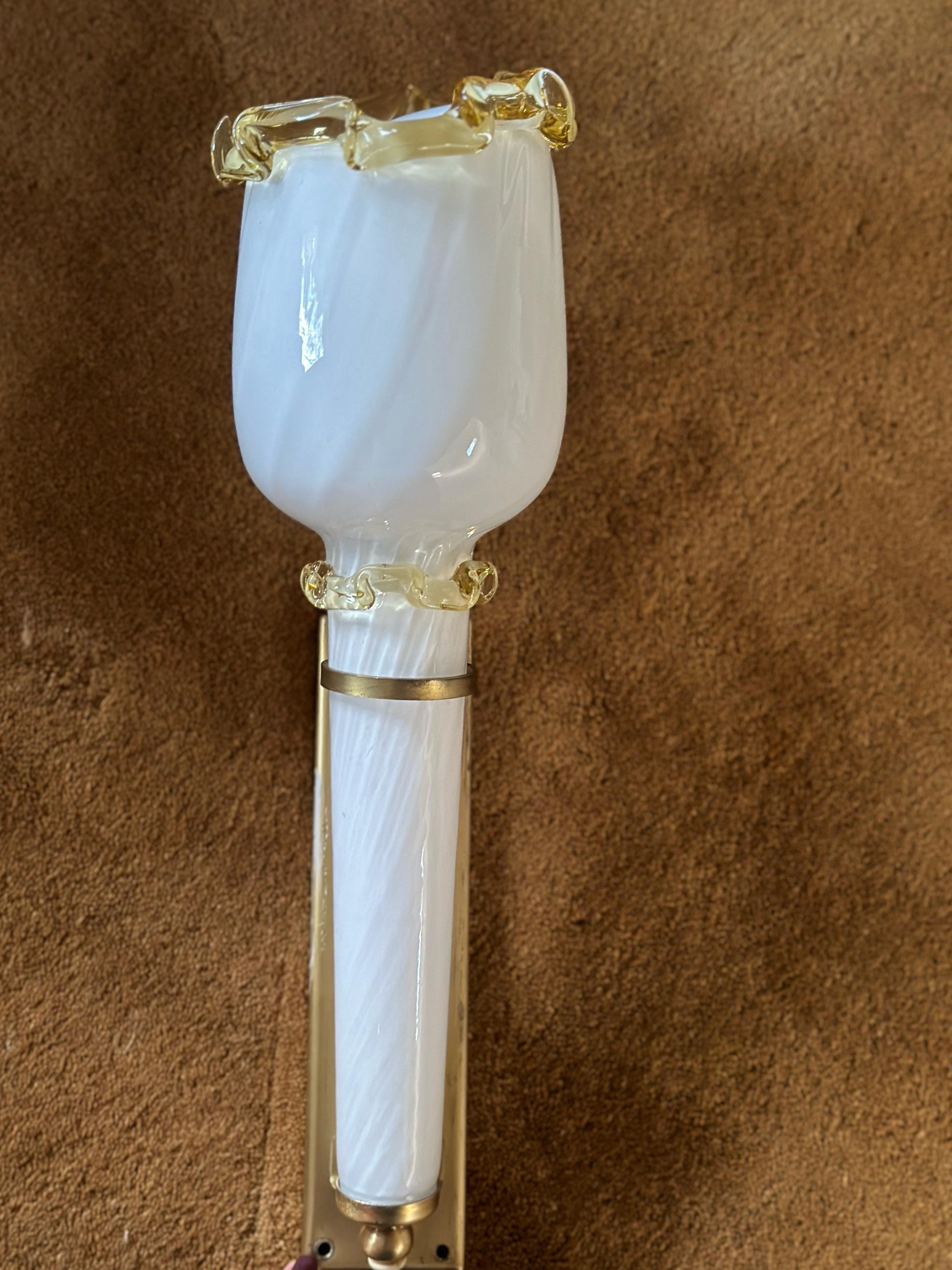 Pareja de apliques antorcha de cristal de Murano. 1970s. Italiano en venta