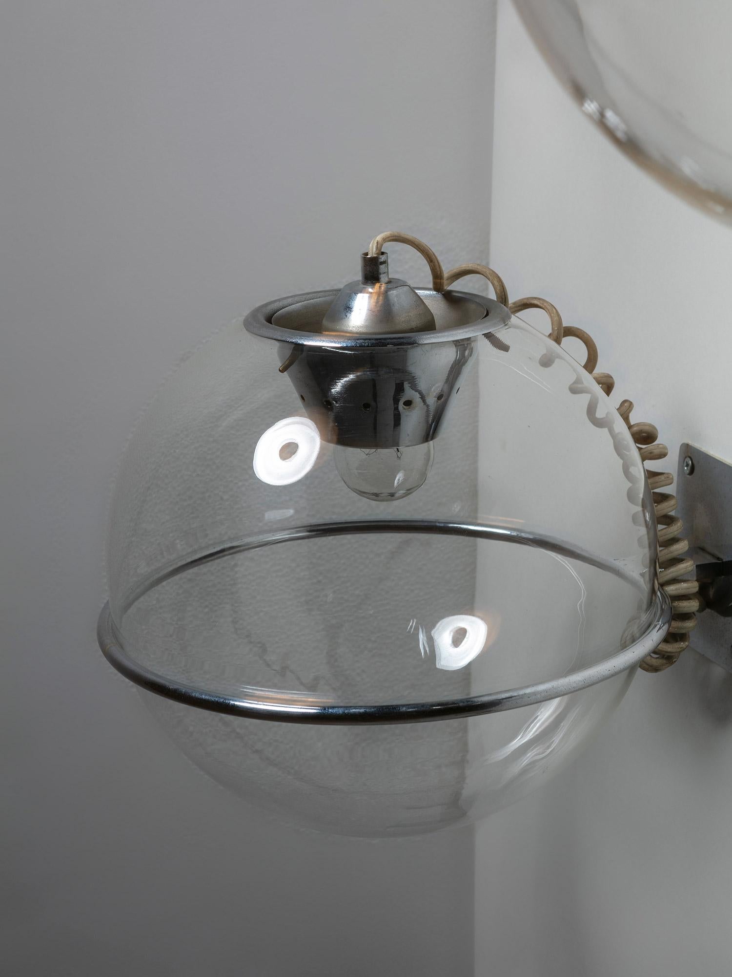 Two Spherical Murano Glass and Chrome Sconces by Aldo Cosmacini, Italy, 1960s For Sale 1