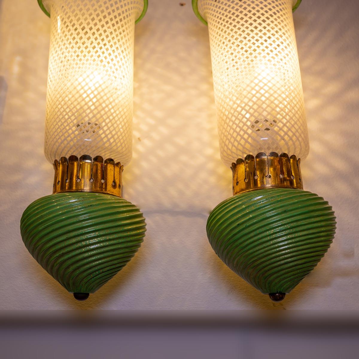 Pair of Murano glass wall lights clear white green with gold leaf decor brass For Sale 3