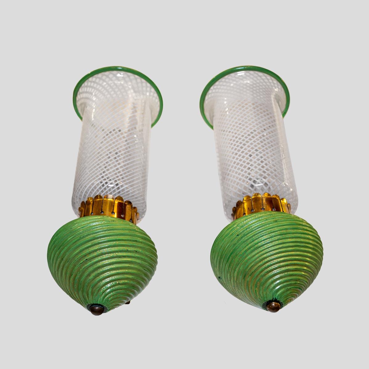 Pair of Murano glass wall lights clear white green with gold leaf decor brass In Good Condition For Sale In London, GB