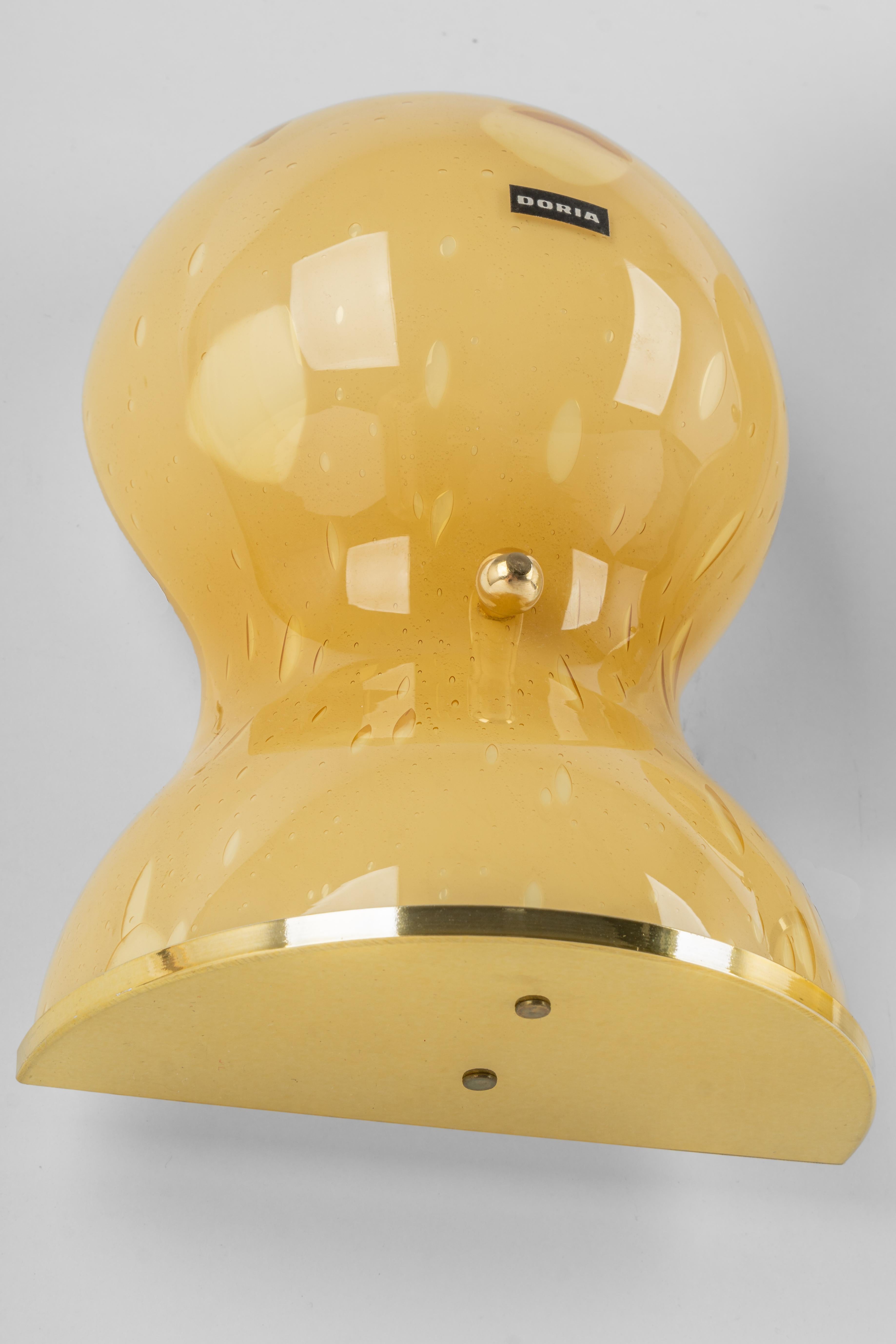 Tedesco Coppia di applique in vetro di Murano di Doria, Germania, anni '60 in vendita