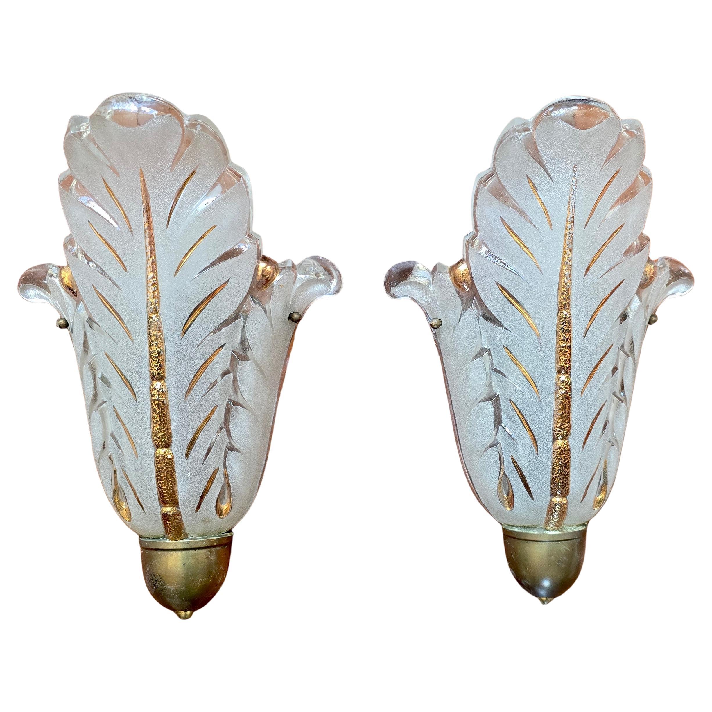Paire d'appliques murales en verre de Murano, Design amne avec détails dorés, Italie, années 1950 Bon état - En vente à Antwerp, BE