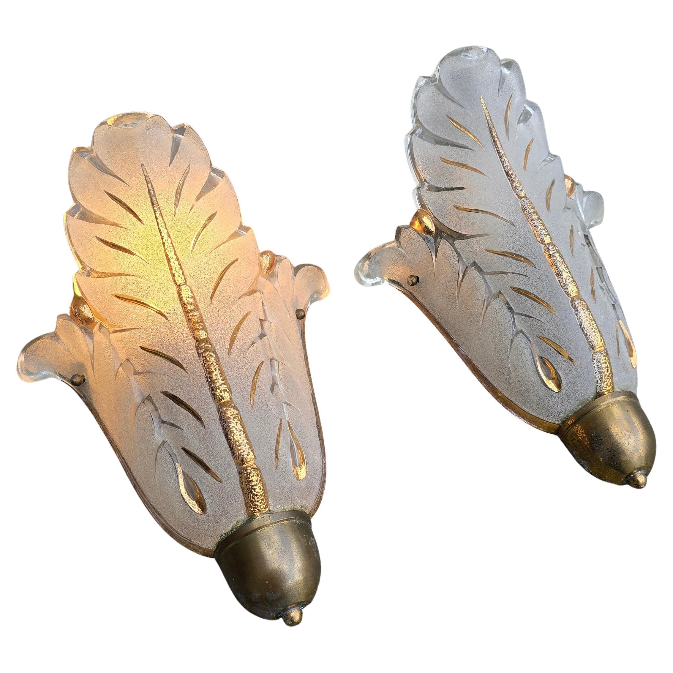 20ième siècle Paire d'appliques murales en verre de Murano, Design amne avec détails dorés, Italie, années 1950 en vente