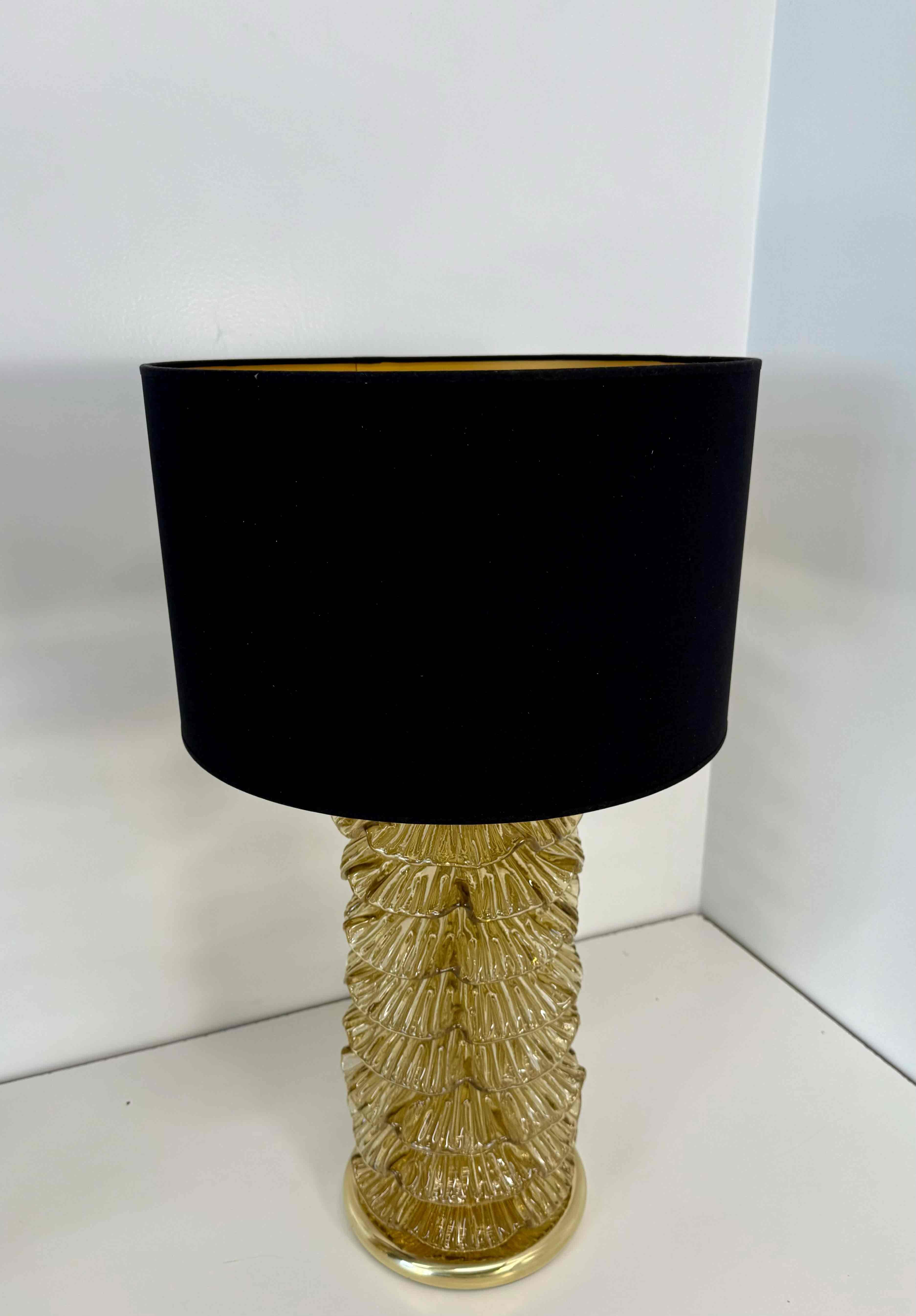 italien Paire de lampes de bureau de Murano en or et laiton en vente