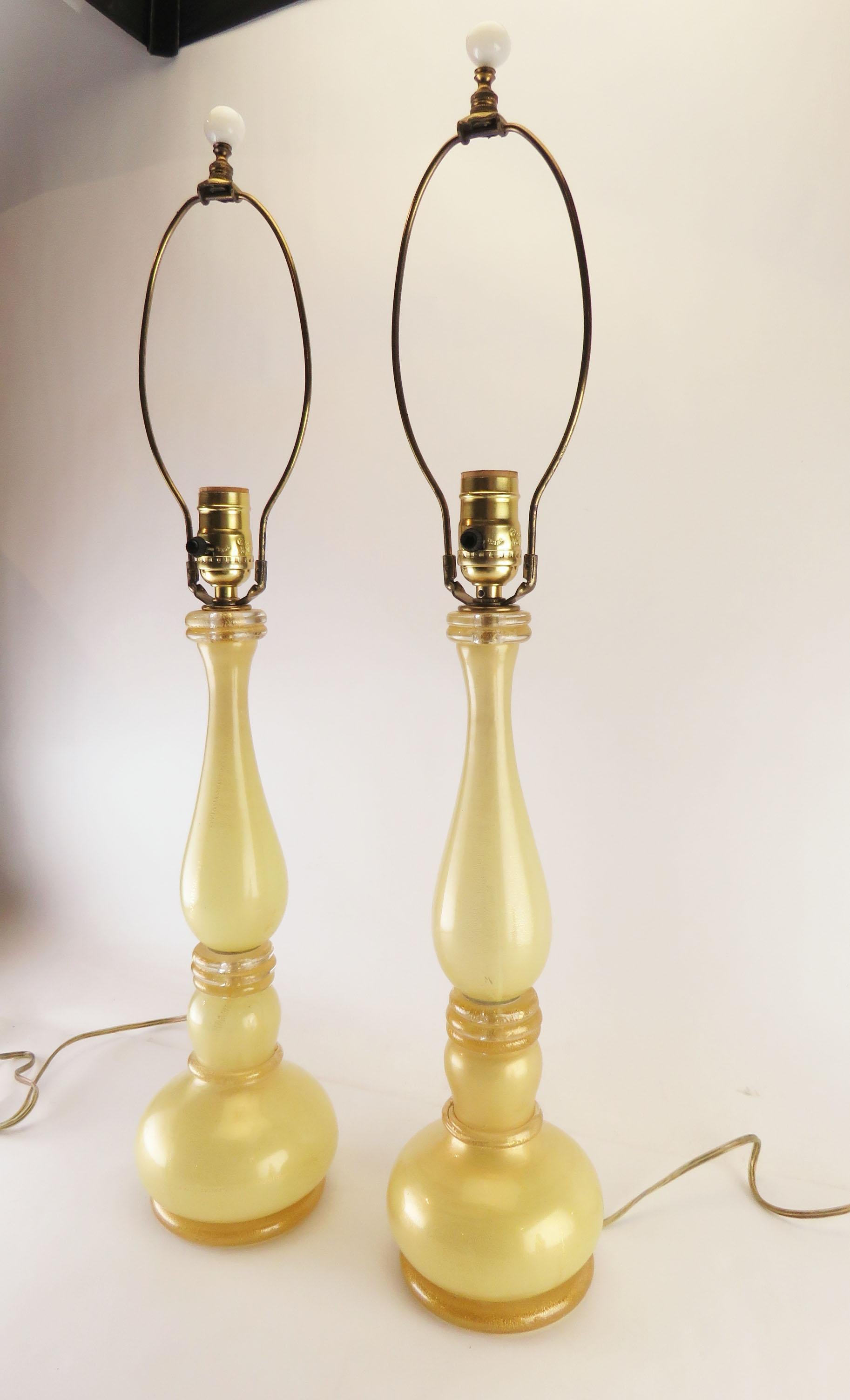 Pair of Murano Gold Dust Table Lamps, circa 1950s 4