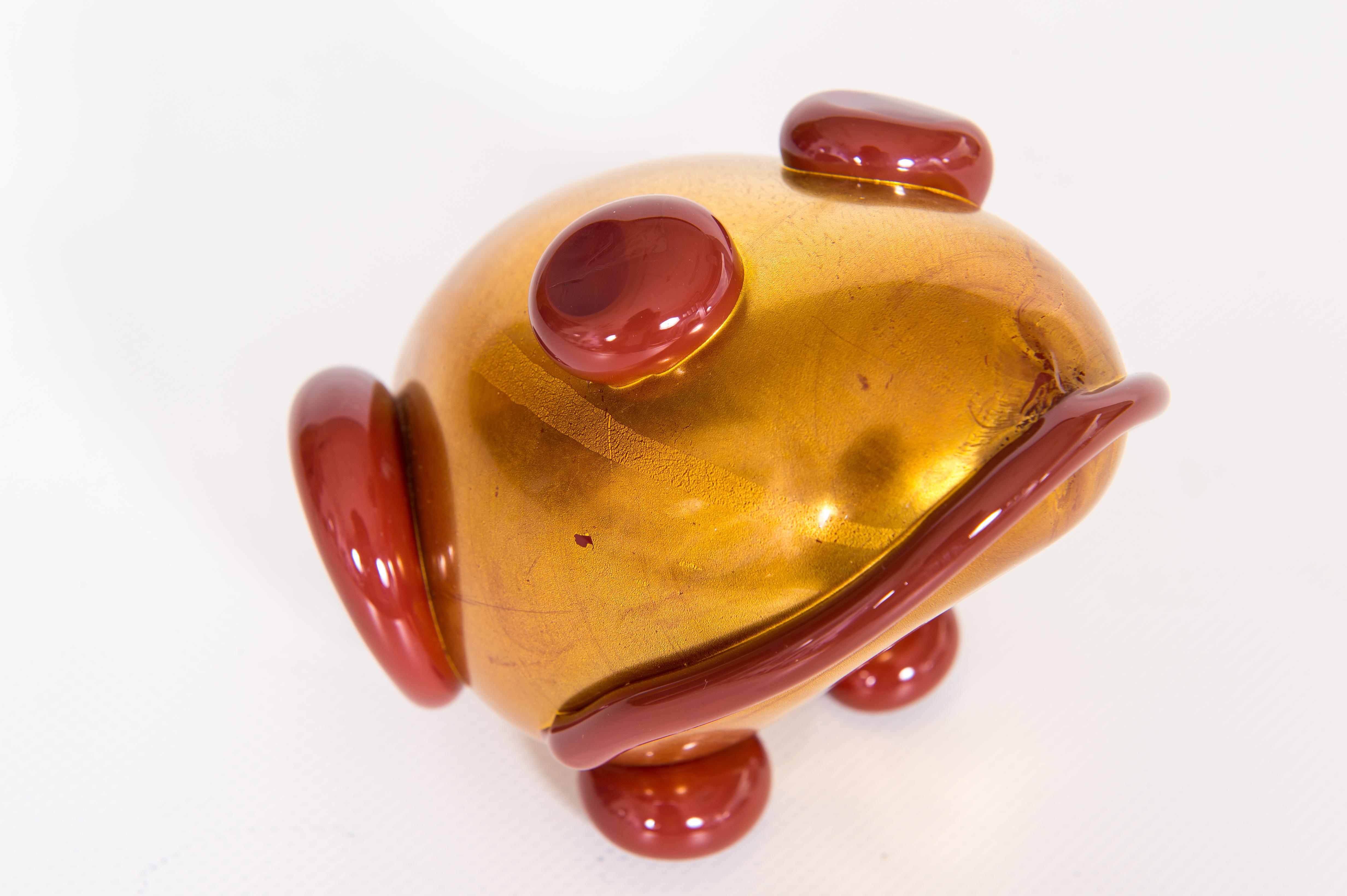 Oro Coppia di rane in vetro di Murano a foglia d'oro e rubino di Giovanni Dalla Fina anni '90 in vendita