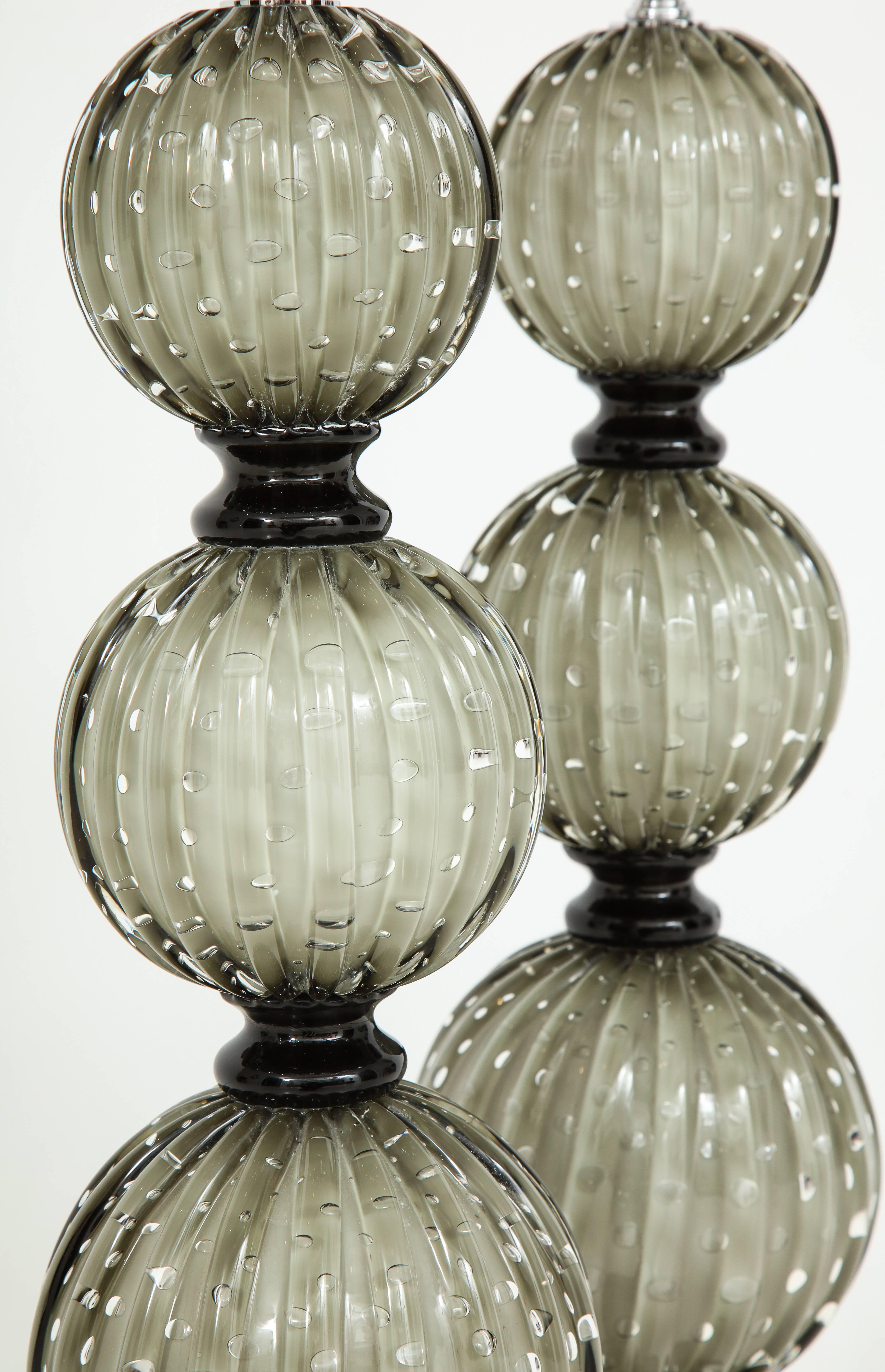 Pair of Grey with Ivory Undertone Murano Glass Lamps, Italy, Signed 3