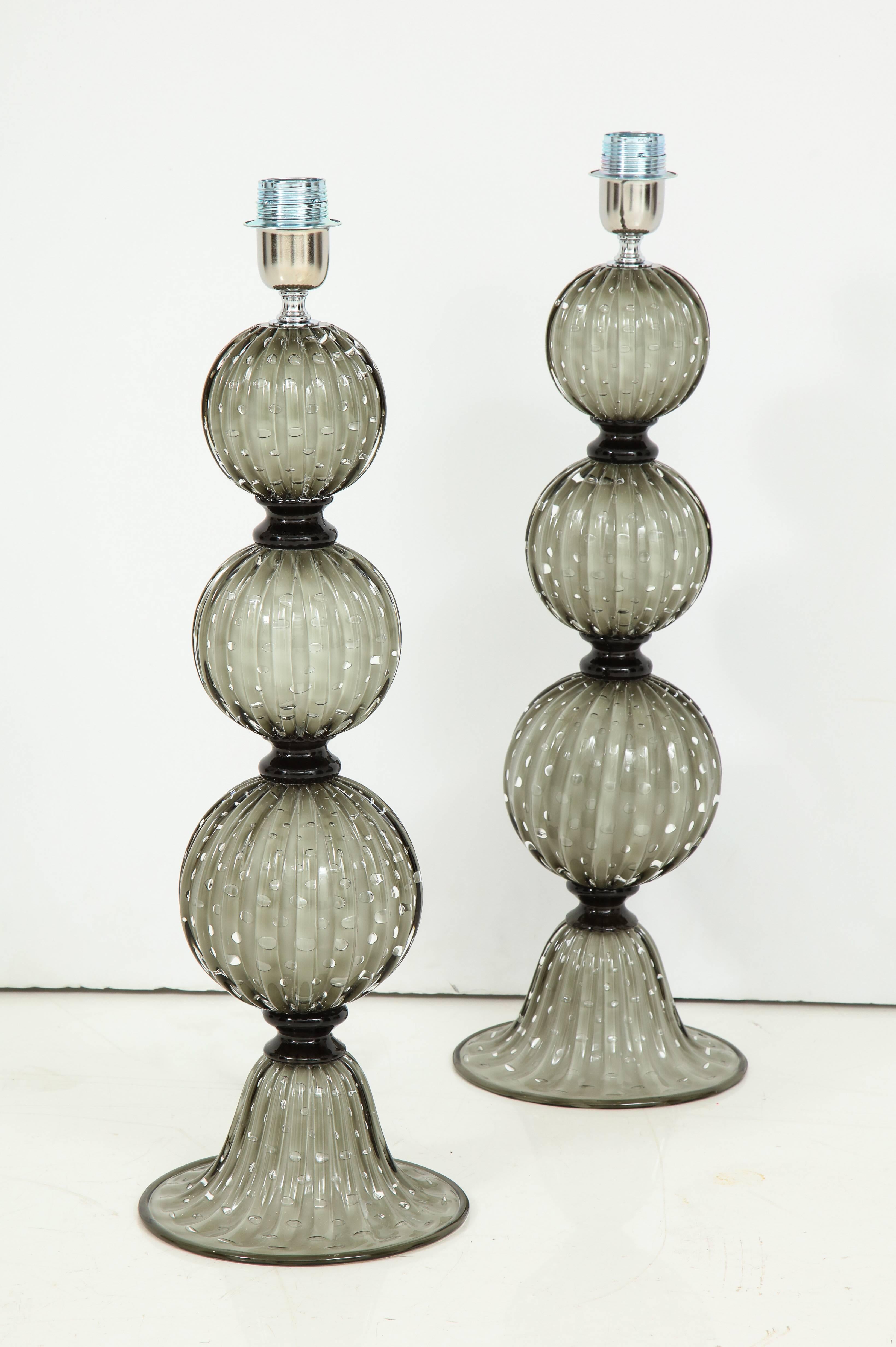 Contemporary Pair of Grey with Ivory Undertone Murano Glass Lamps, Italy, Signed