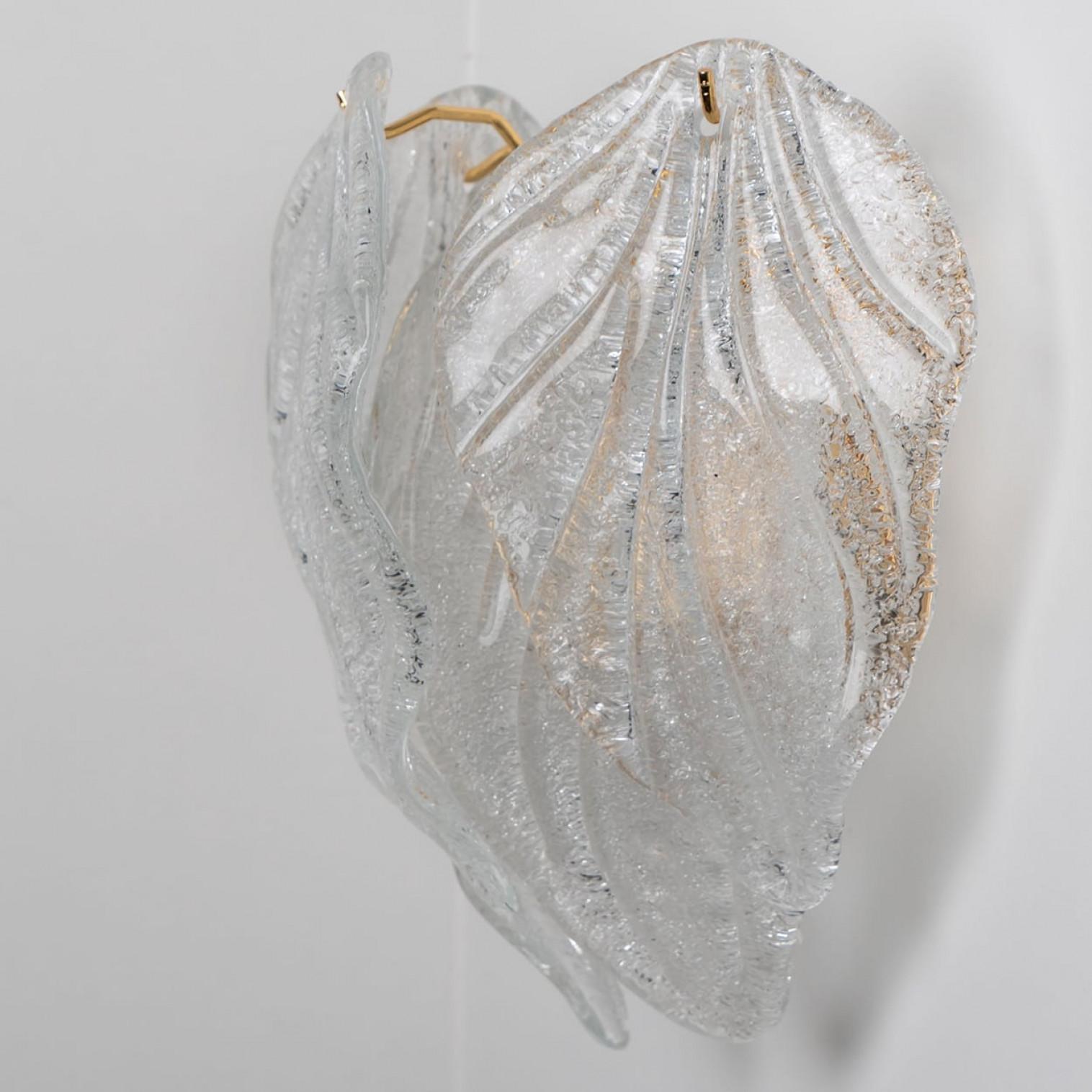 Coppia di applique in vetro d'ottone a foglia di Murano, Italia, 1970 in vendita 2