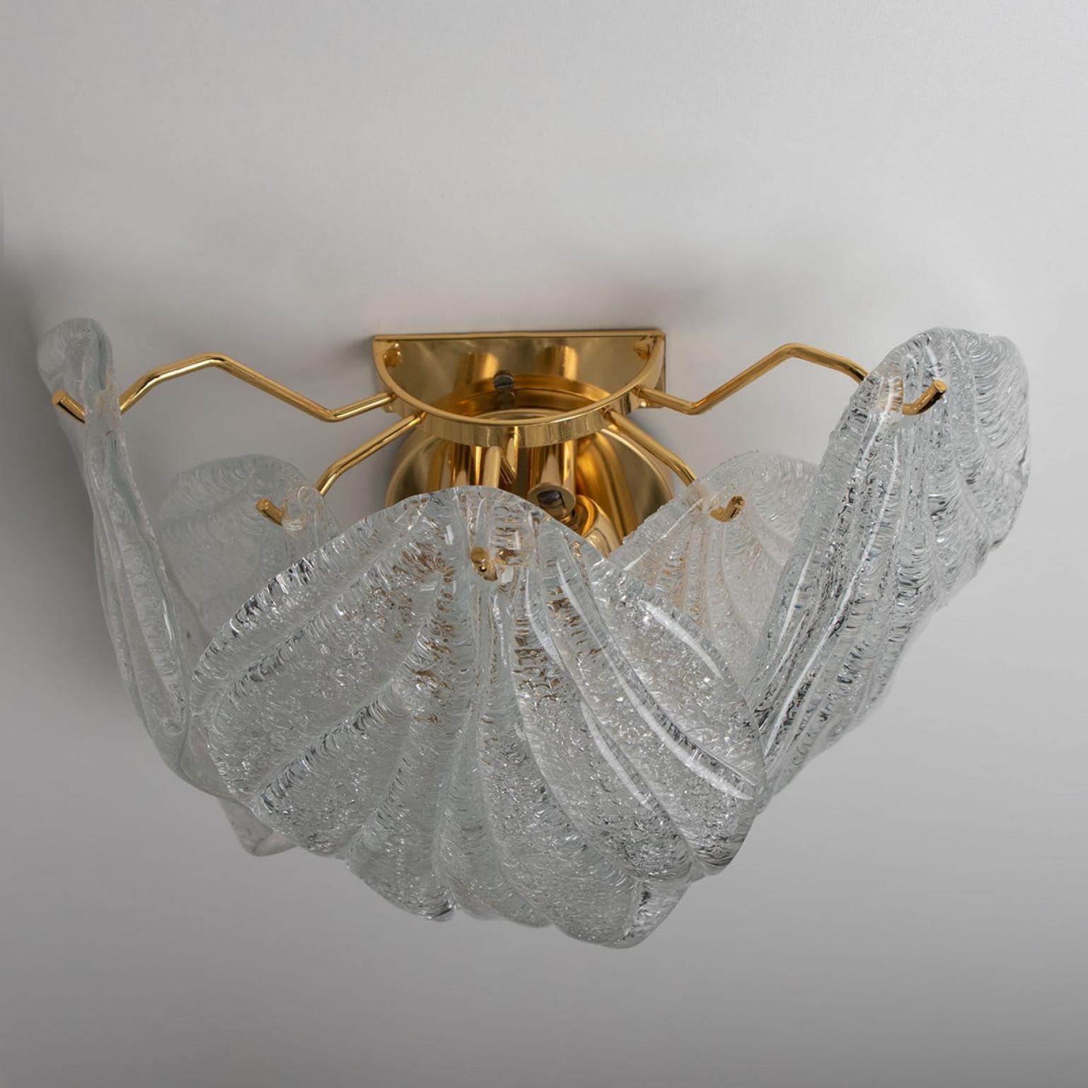 Ottone Coppia di applique in vetro d'ottone a foglia di Murano, Italia, 1970 in vendita