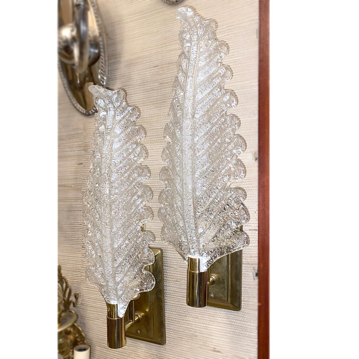 Pair of Murano Leaf Shaped Sconces In Good Condition In New York, NY