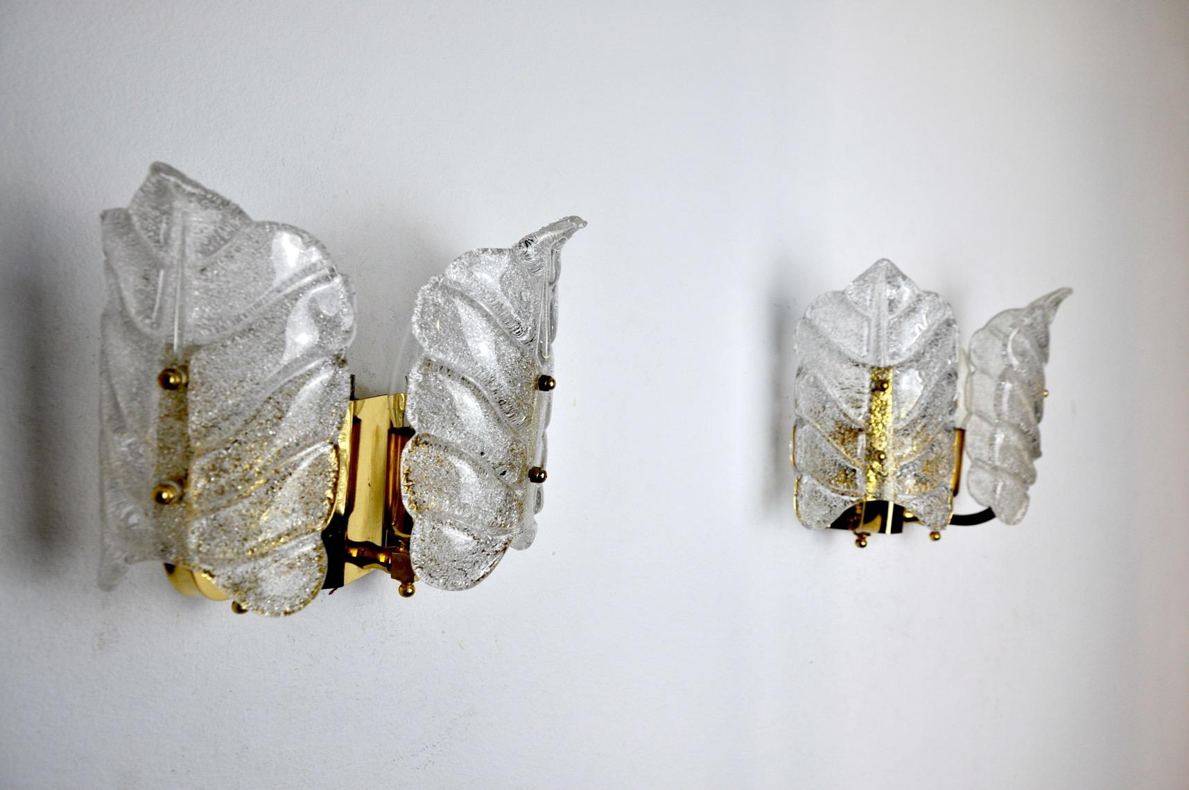 Hollywood Regency Pair of Murano Leaves Sconces Italy 1970 For Sale