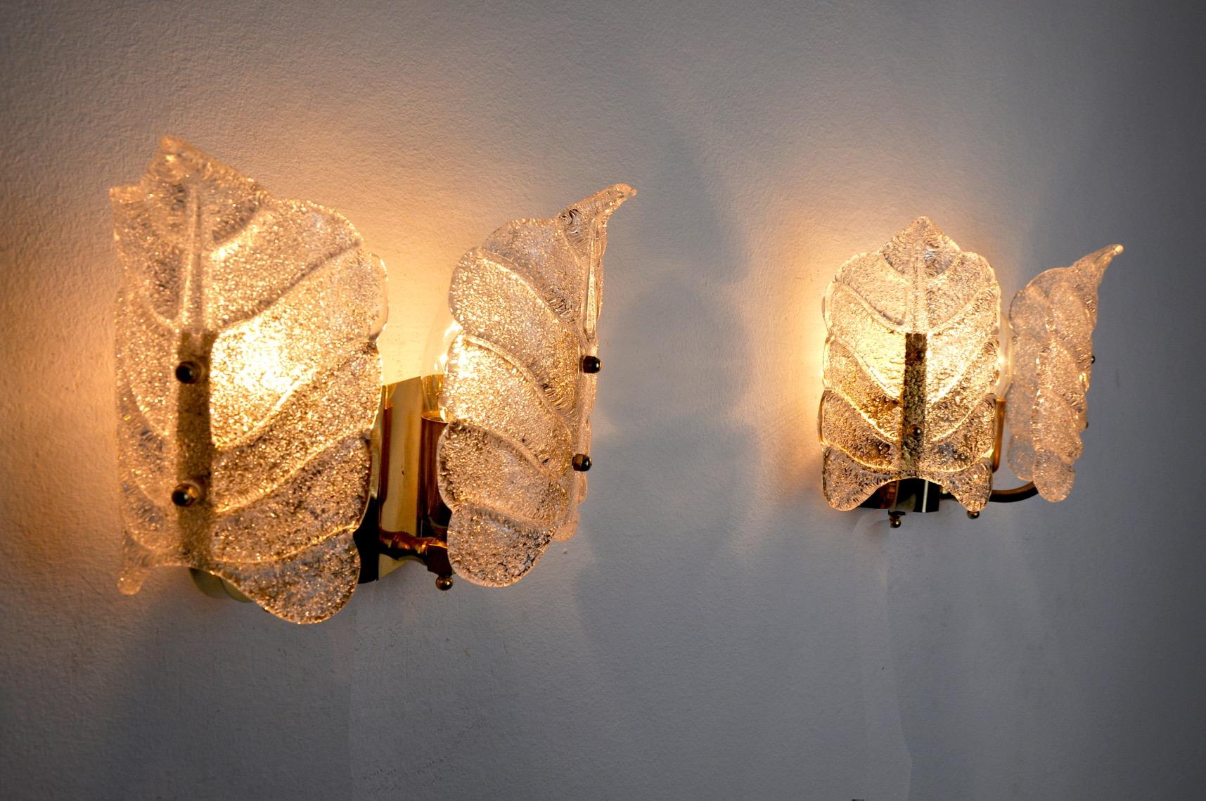 Late 20th Century Pair of Murano Leaves Sconces Italy 1970 For Sale