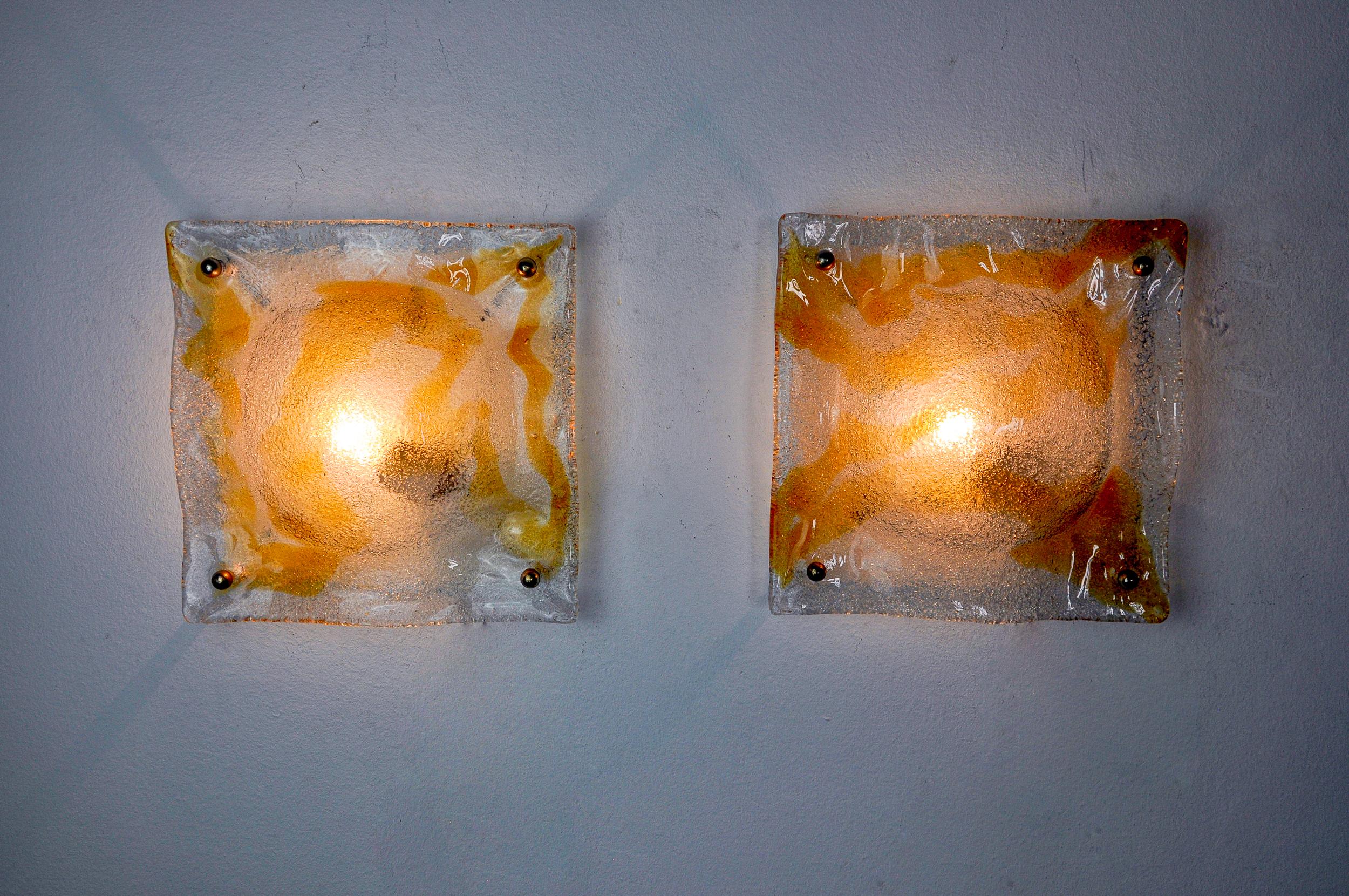 Pair of Murano Mazzega Oranges wall lights, Italy, 1970 In Good Condition For Sale In BARCELONA, ES