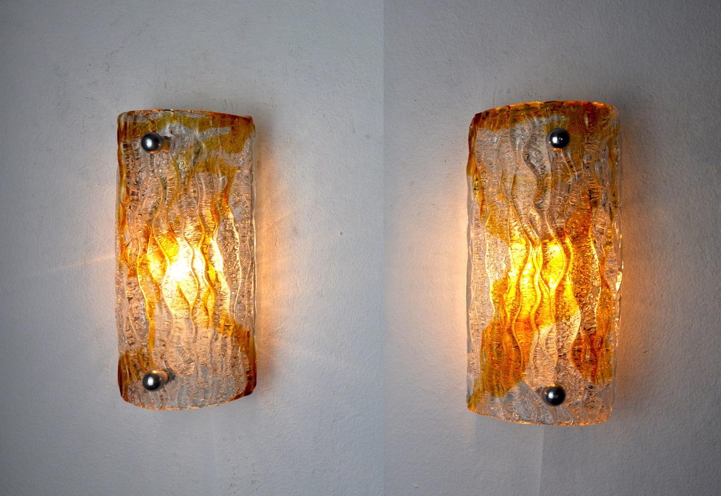 Pair of Murano Mazzega Sconces, Orange Frosted Glass, Italy, 1960 In Good Condition For Sale In BARCELONA, ES