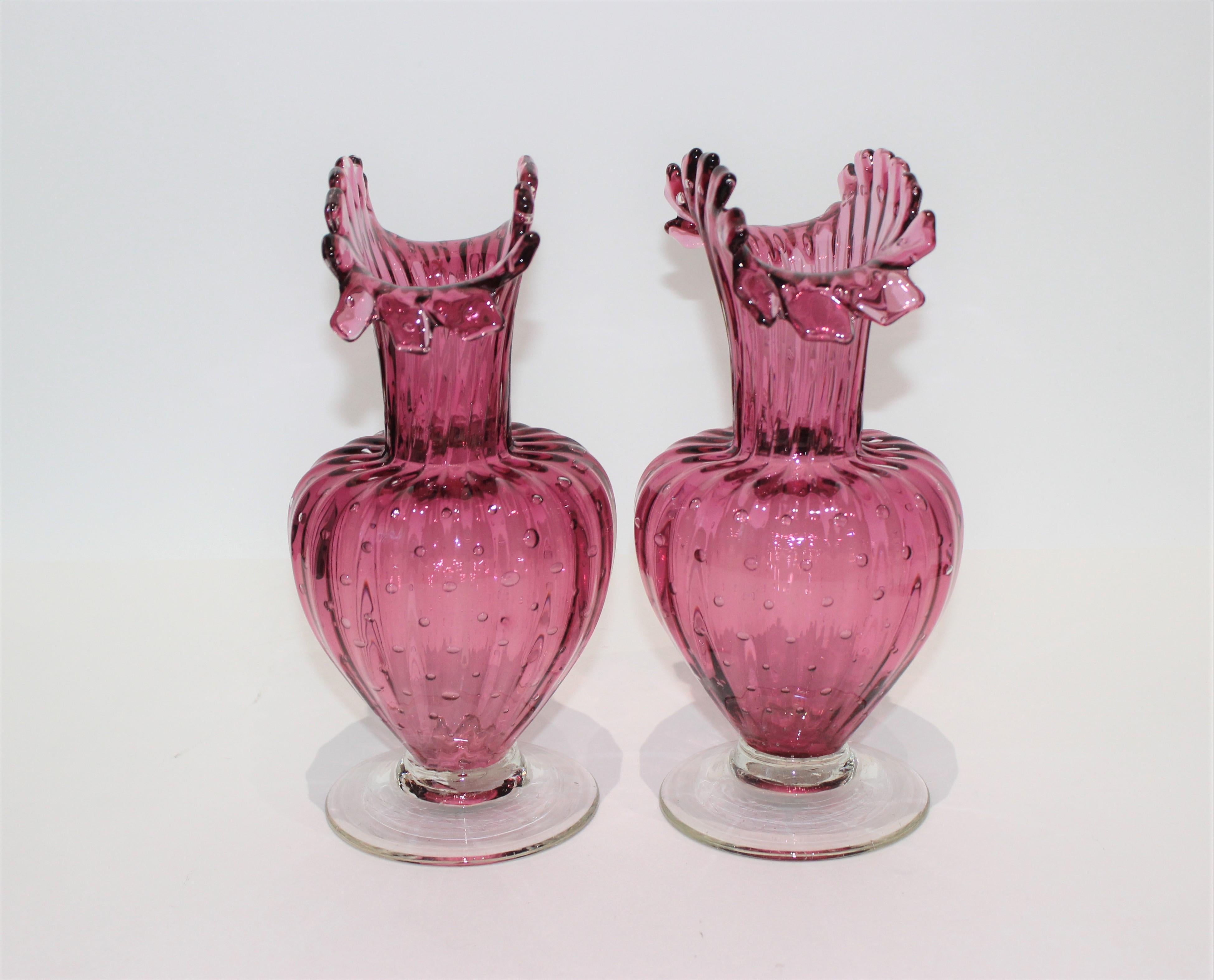 Hollywood Regency Pair of Murano Midcentury Raspberry Buccilante Ruffle Vases