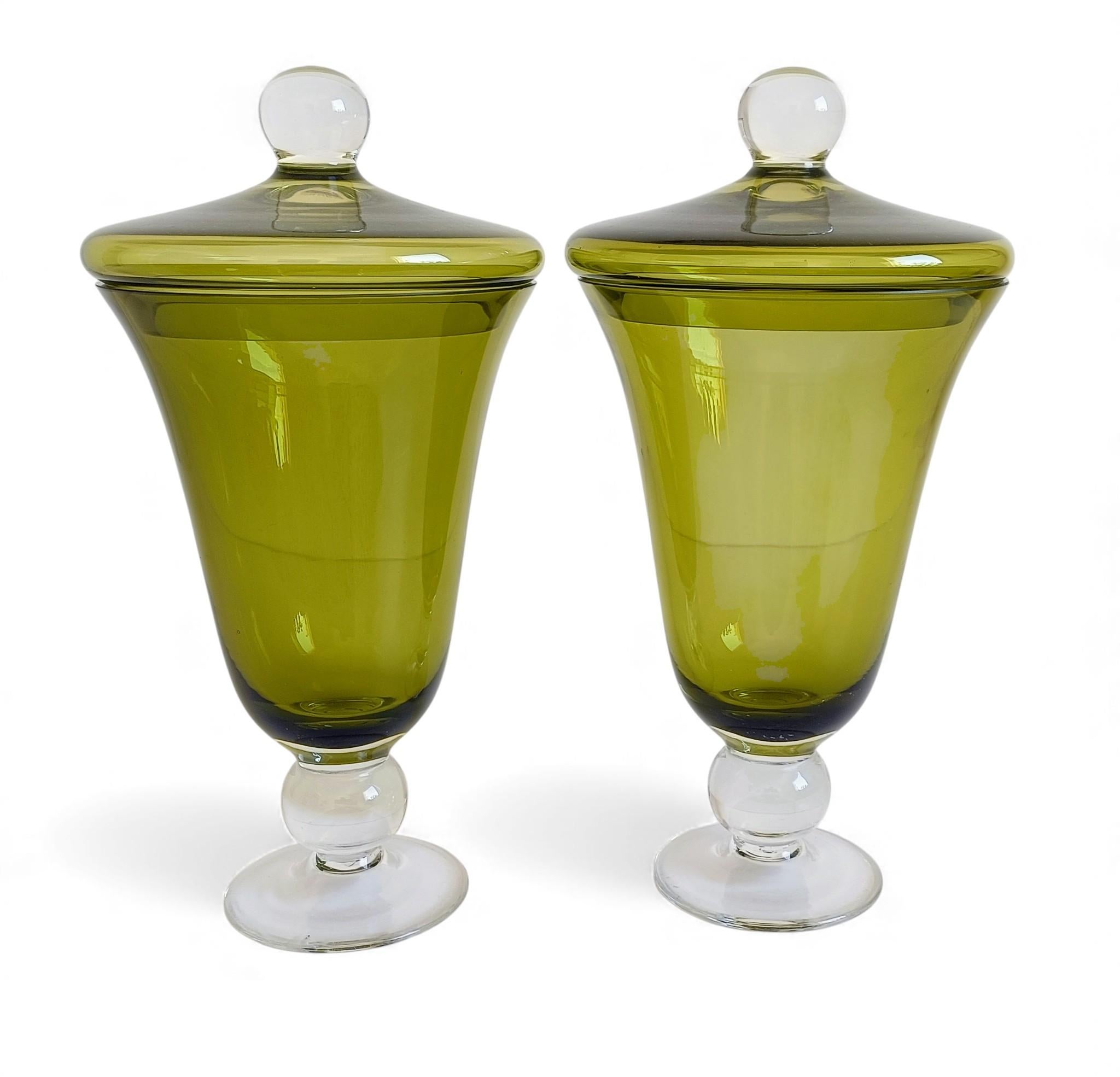 Coppia di urne in vetro di Murano Greene & Greene stile Venini, metà del secolo scorso, Italia, anni '50 In condizioni ottime in vendita a Valencia, VC