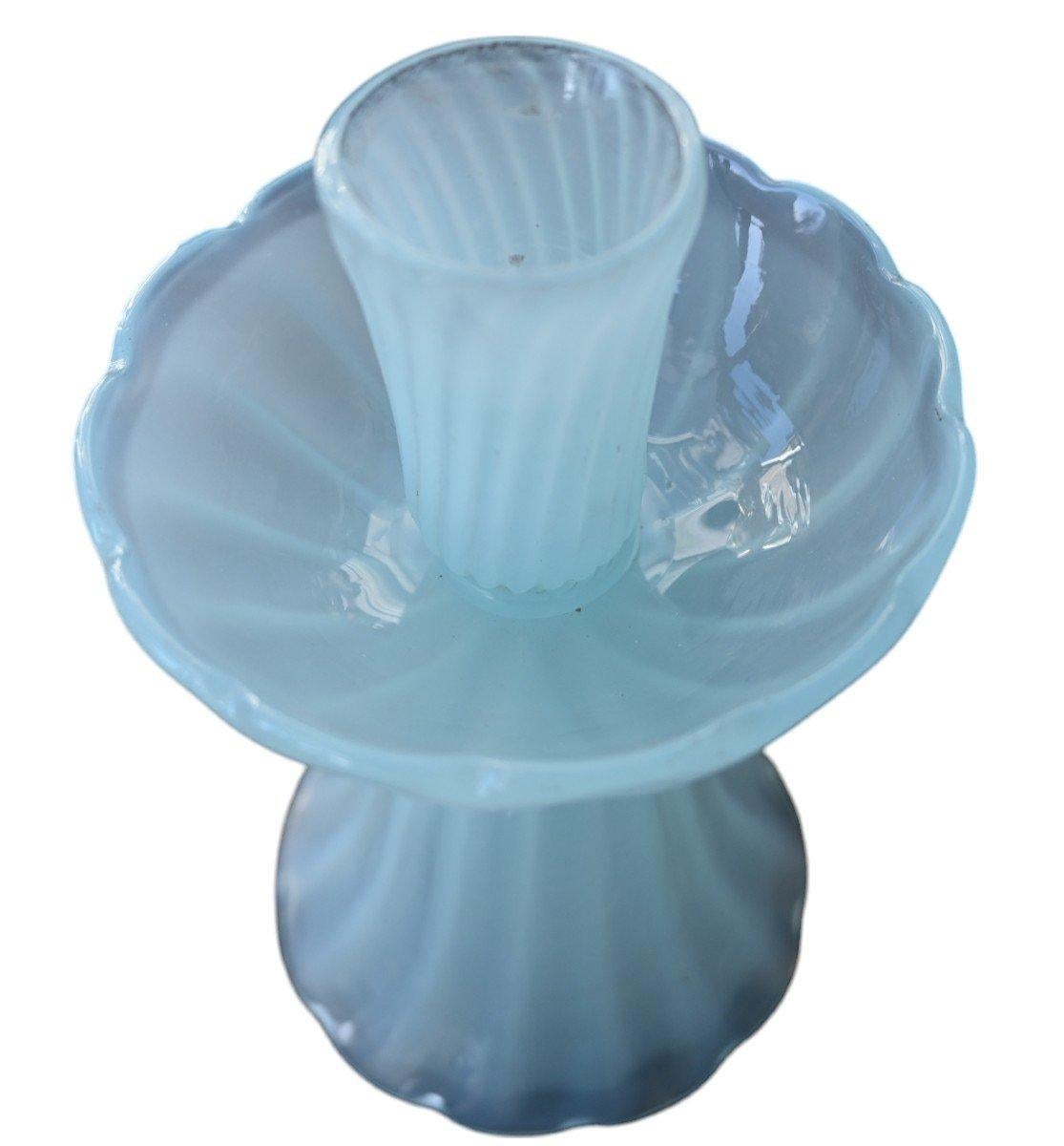Coppia di candelieri in vetro opalescente di Murano, Italia, inizio 1900 In condizioni buone in vendita a Bilzen, BE