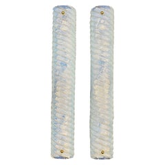 Coppia di lampade da parete opaline di Murano
