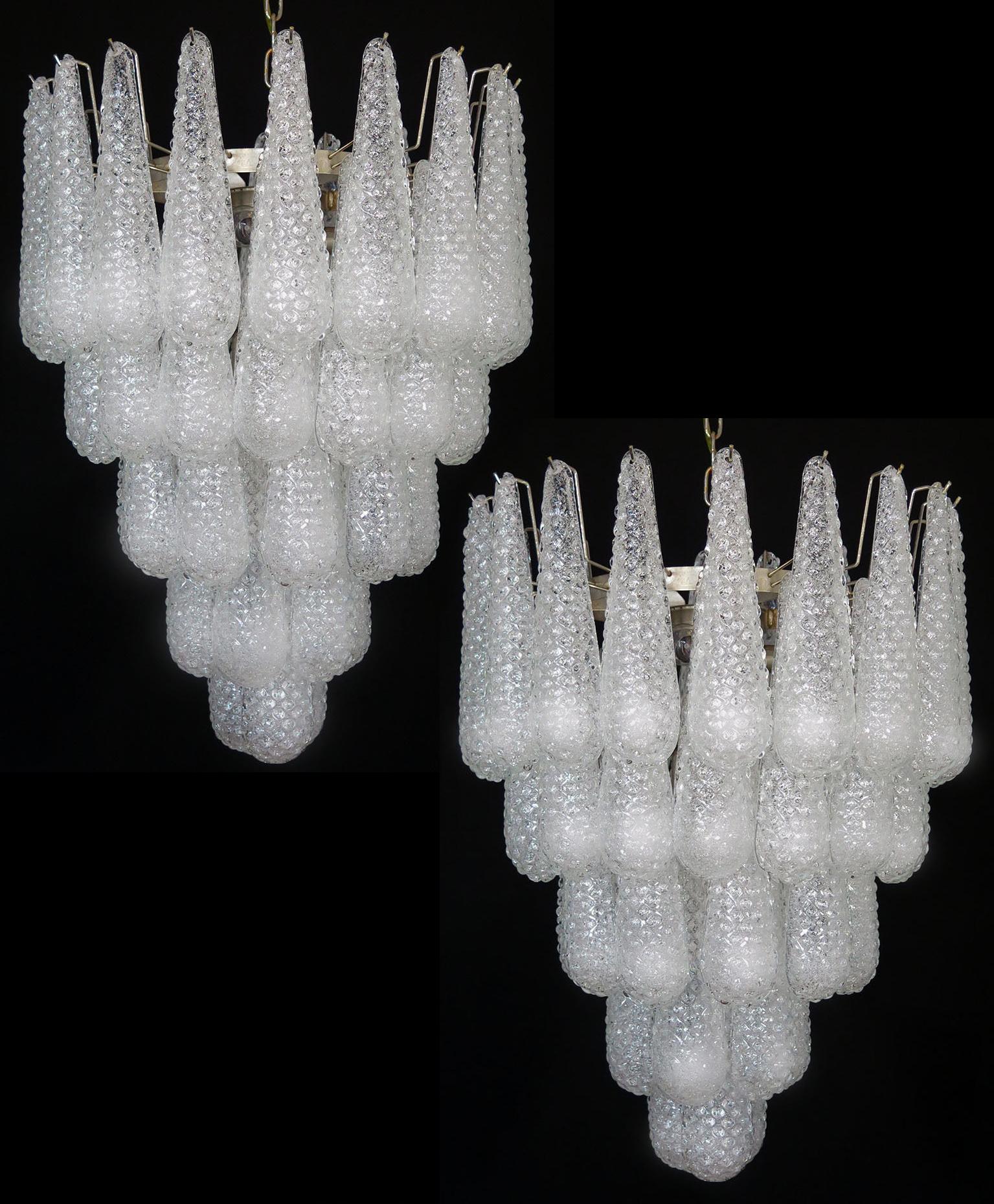 Coppia di lampadari a petali di Murano in vendita 10