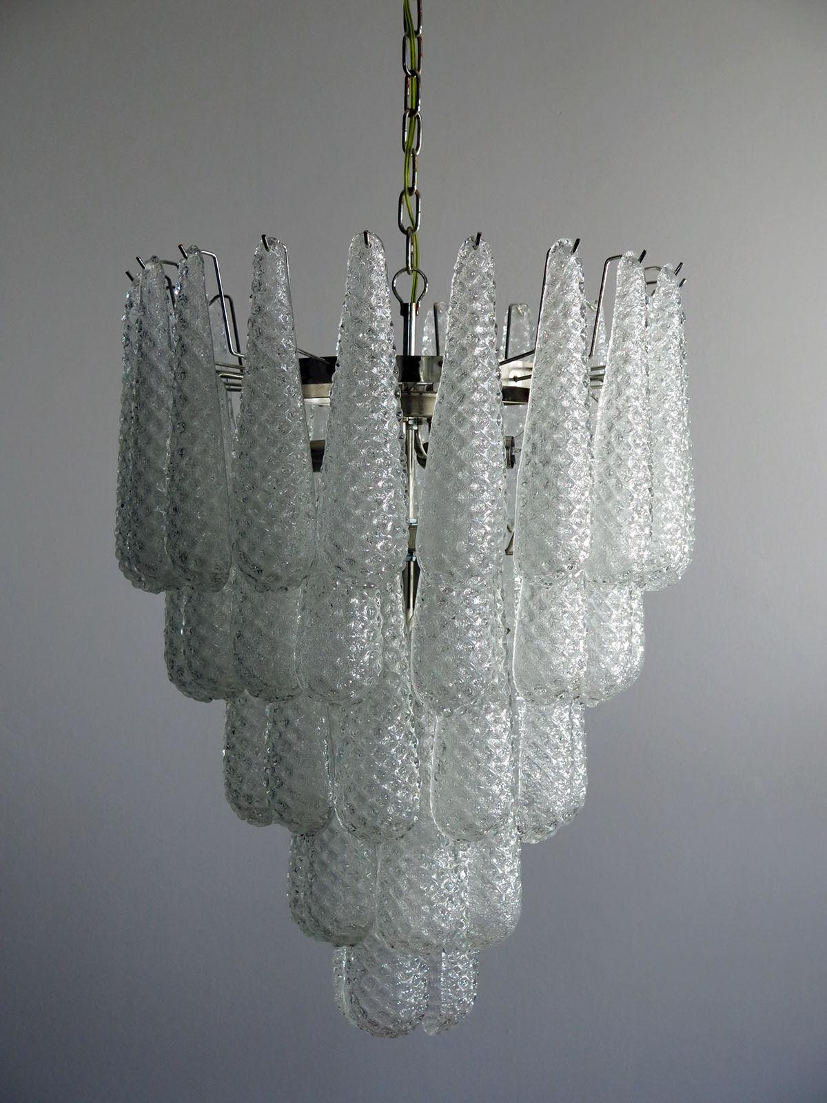 Coppia di lampadari a petali di Murano In condizioni buone in vendita a Budapest, HU