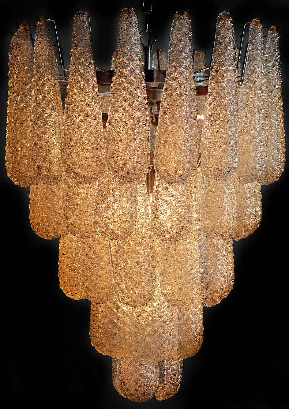 Coppia di lampadari a petali di Murano in vendita 2