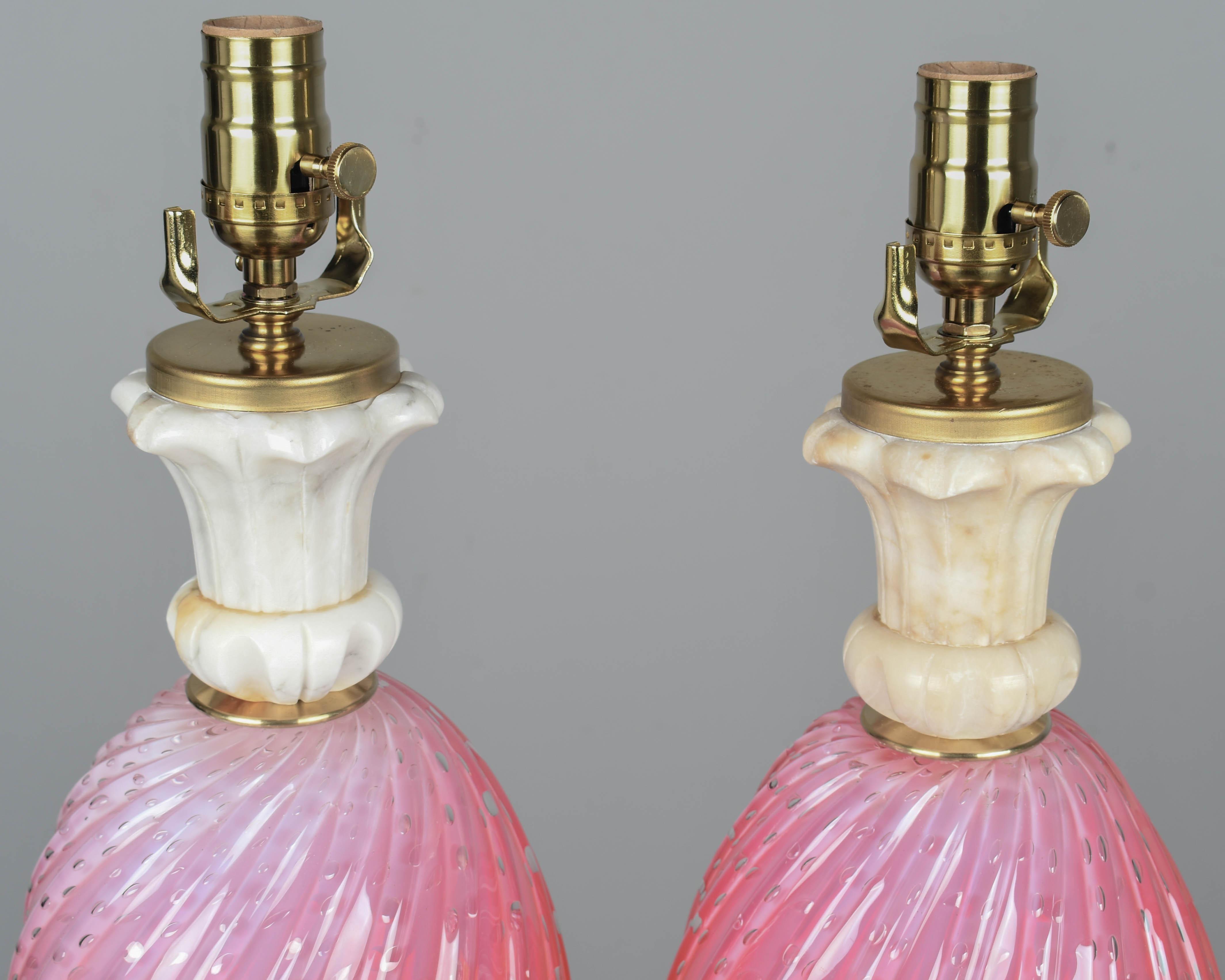 Pair of Murano Pink Barbini Glass Lamps For Sale 3