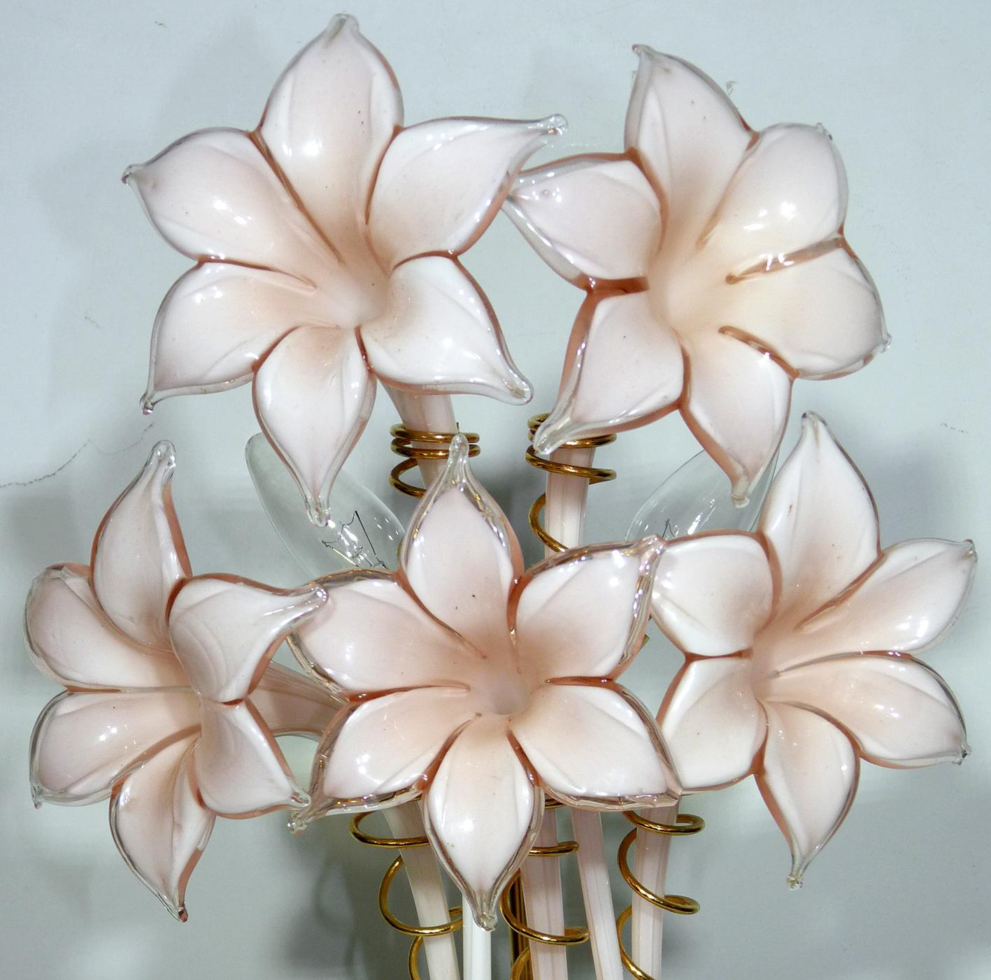 Late 20th Century Pair of Murano Pink Lilly Sculptural Table Lamps Franco Luce Artglass Gilt Brass