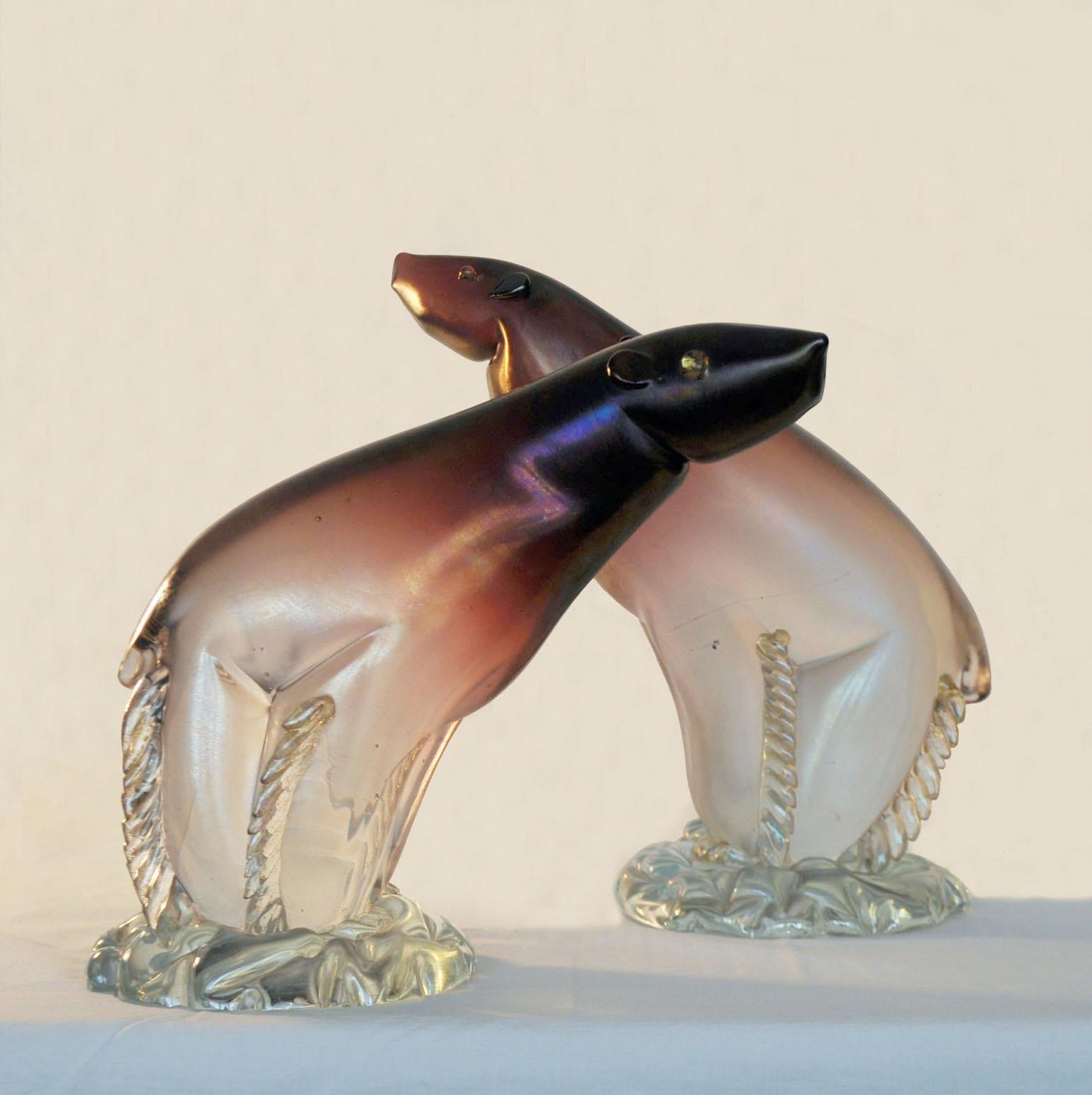 Hand-Crafted Pair of Murano Polar Bear Sculptures by Alfredo Barbini, 1930'sItaly For Sale