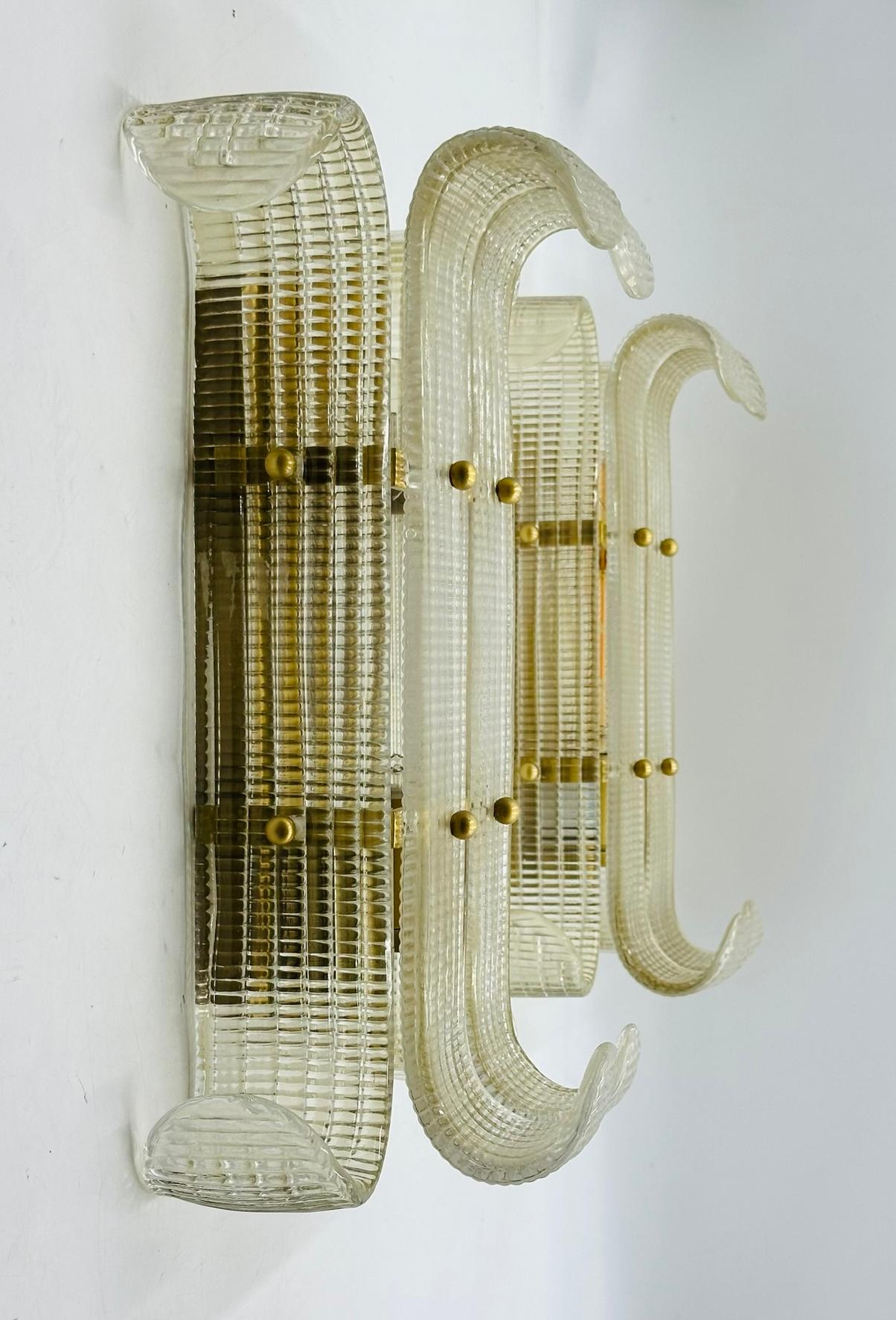 Paire d'appliques murales en laiton et style Murano en vente 5