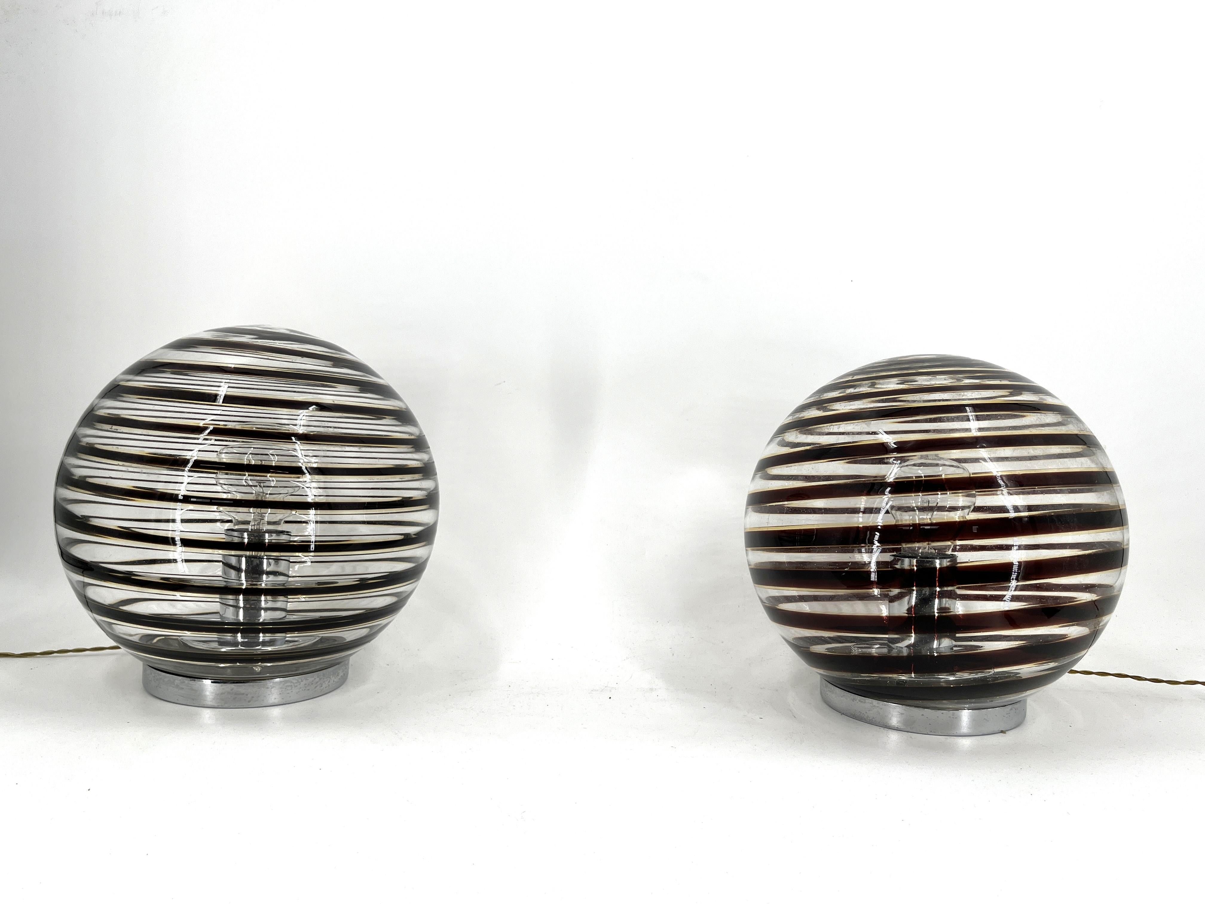 Paire de lampes de table en verre tourbillonnant de Murano, 1970 Bon état - En vente à Leuven, Vlaams Gewest