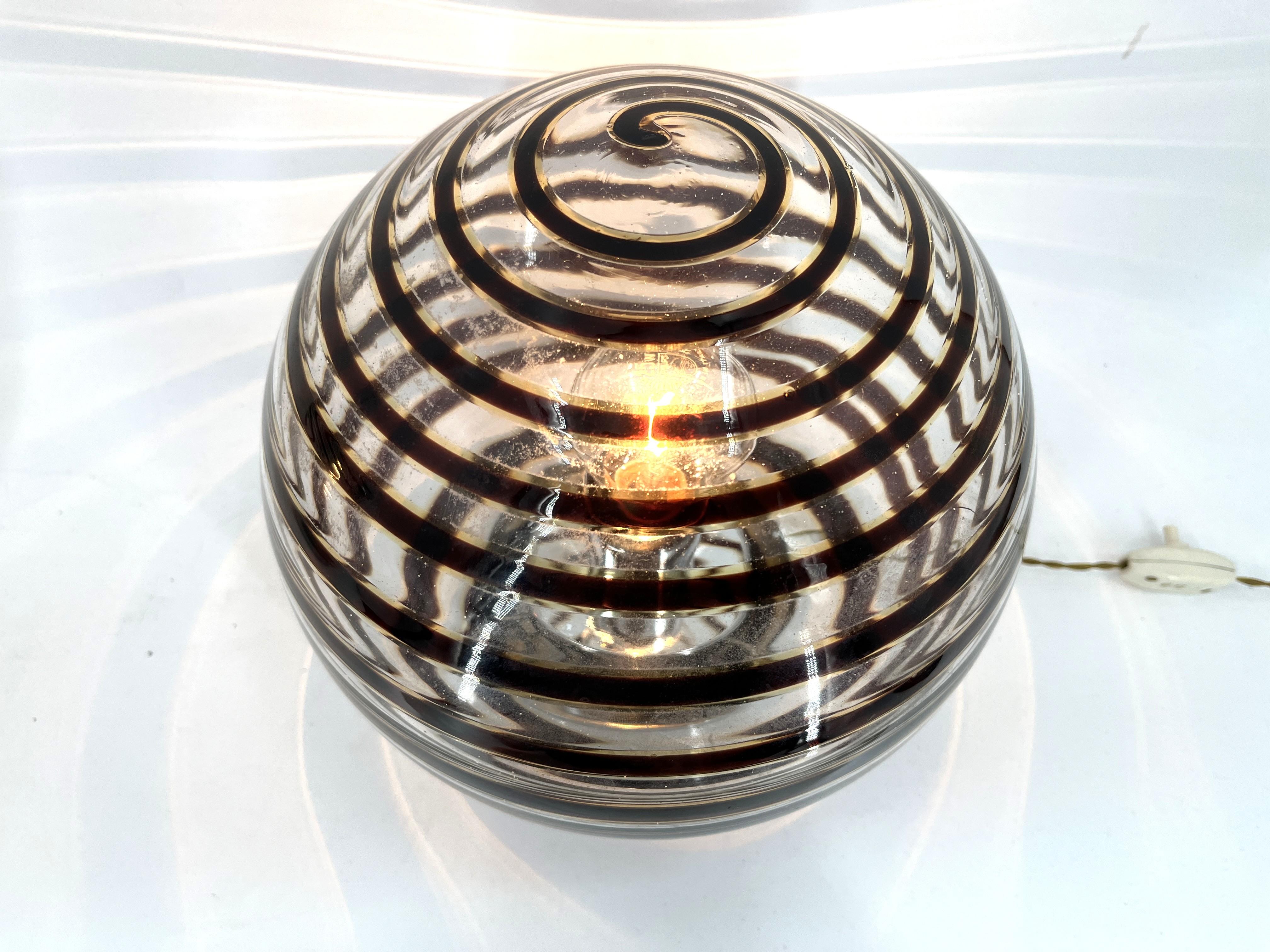 Verre de Murano Paire de lampes de table en verre tourbillonnant de Murano, 1970 en vente