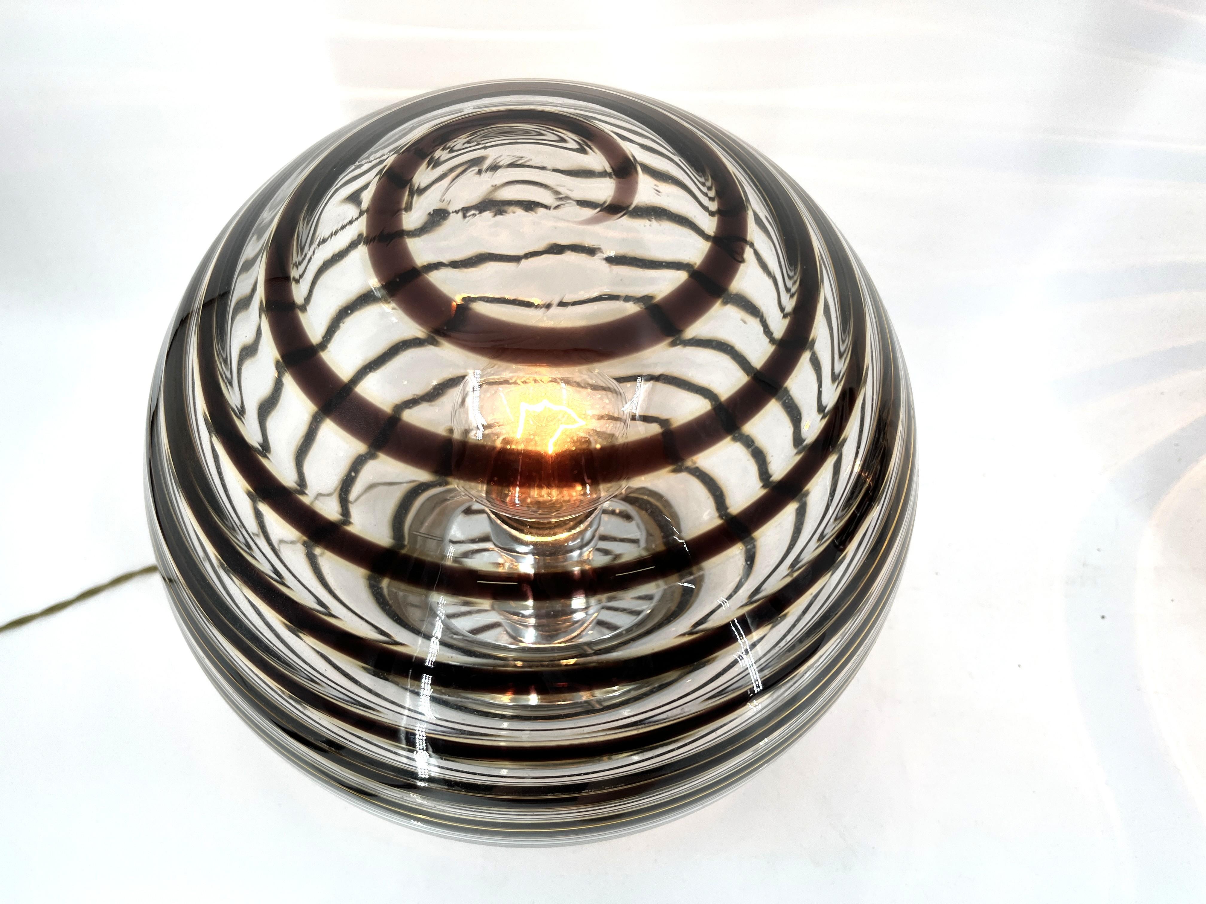 Paire de lampes de table en verre tourbillonnant de Murano, 1970 en vente 1