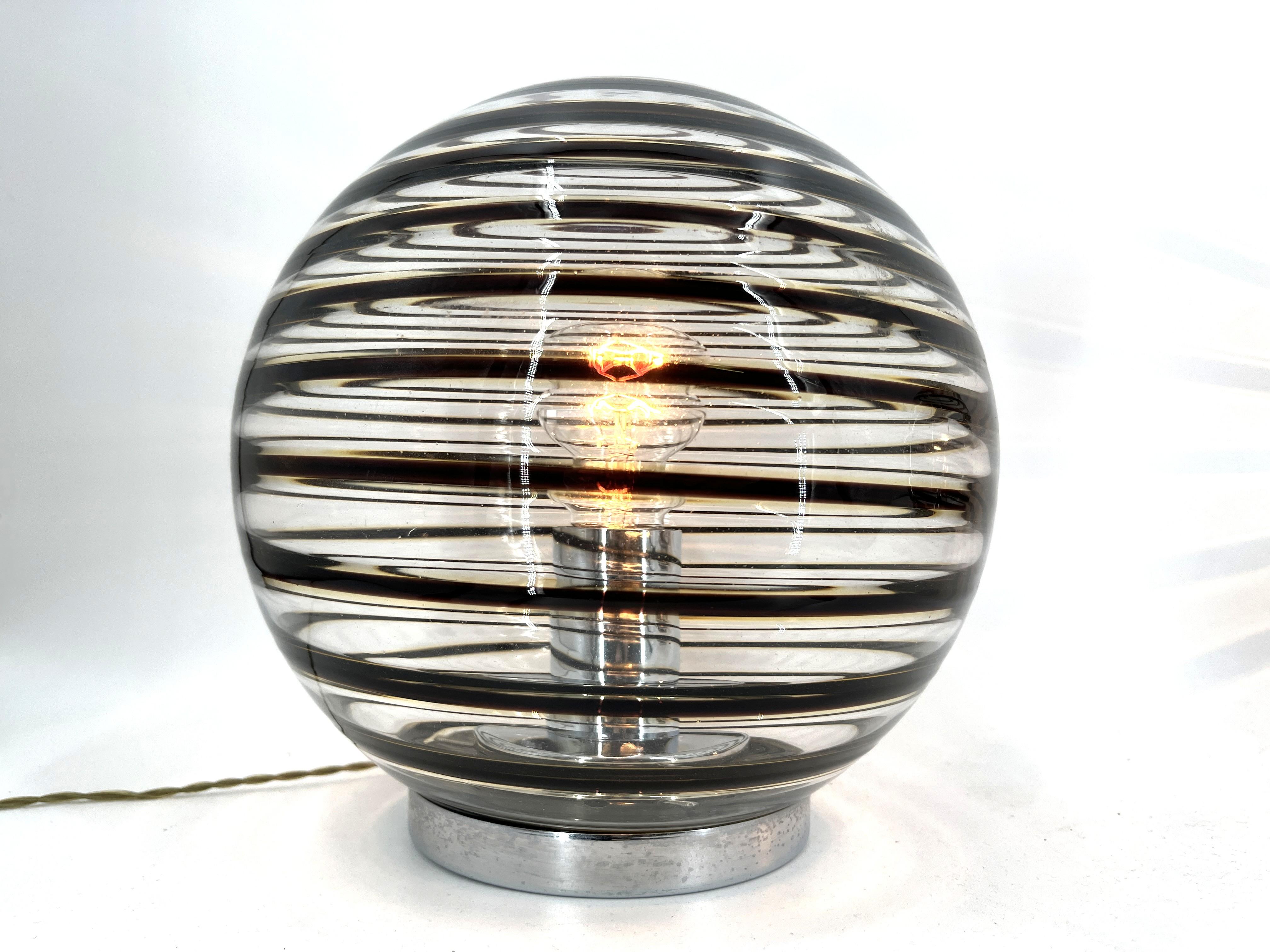 Paire de lampes de table en verre tourbillonnant de Murano, 1970 en vente 2