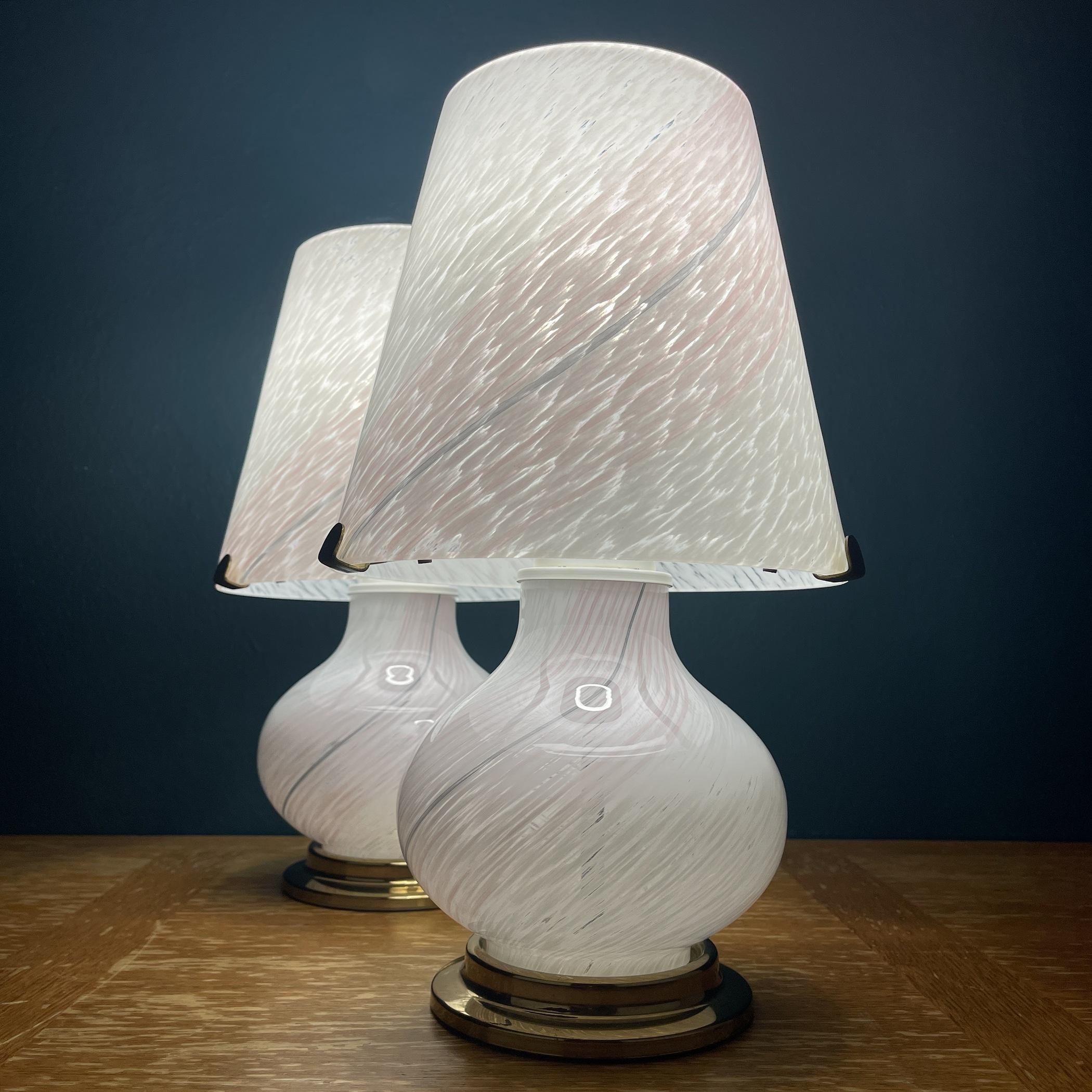 Paar Murano-Tischlampen Pilz Italien 1970er Jahre  (Moderne der Mitte des Jahrhunderts) im Angebot