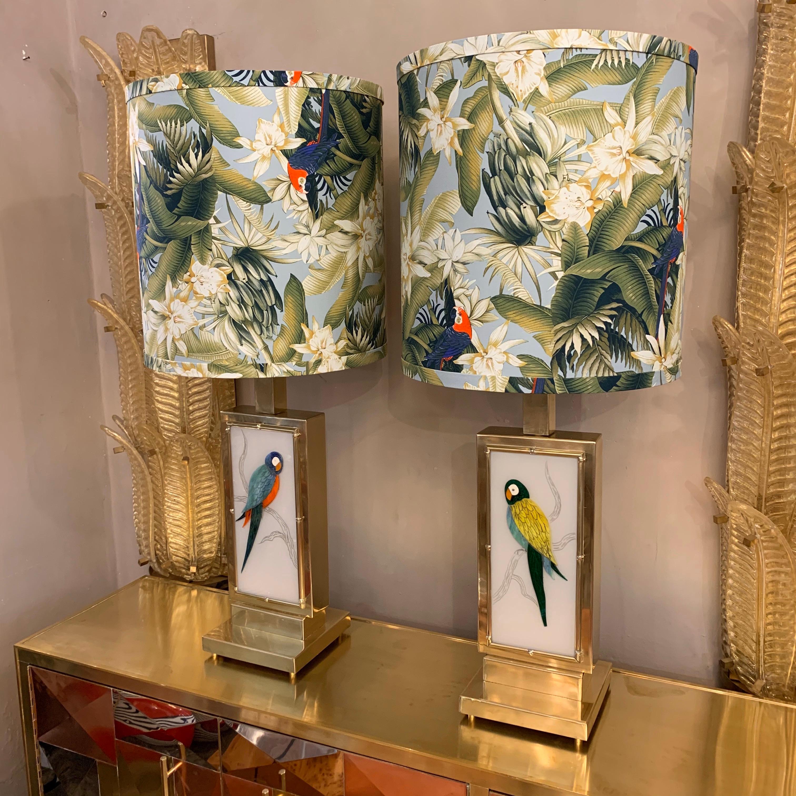 Modern Pair of Murano Two-Sided Glass Parrots Table Lamps with Jungle Fabric, 1970s