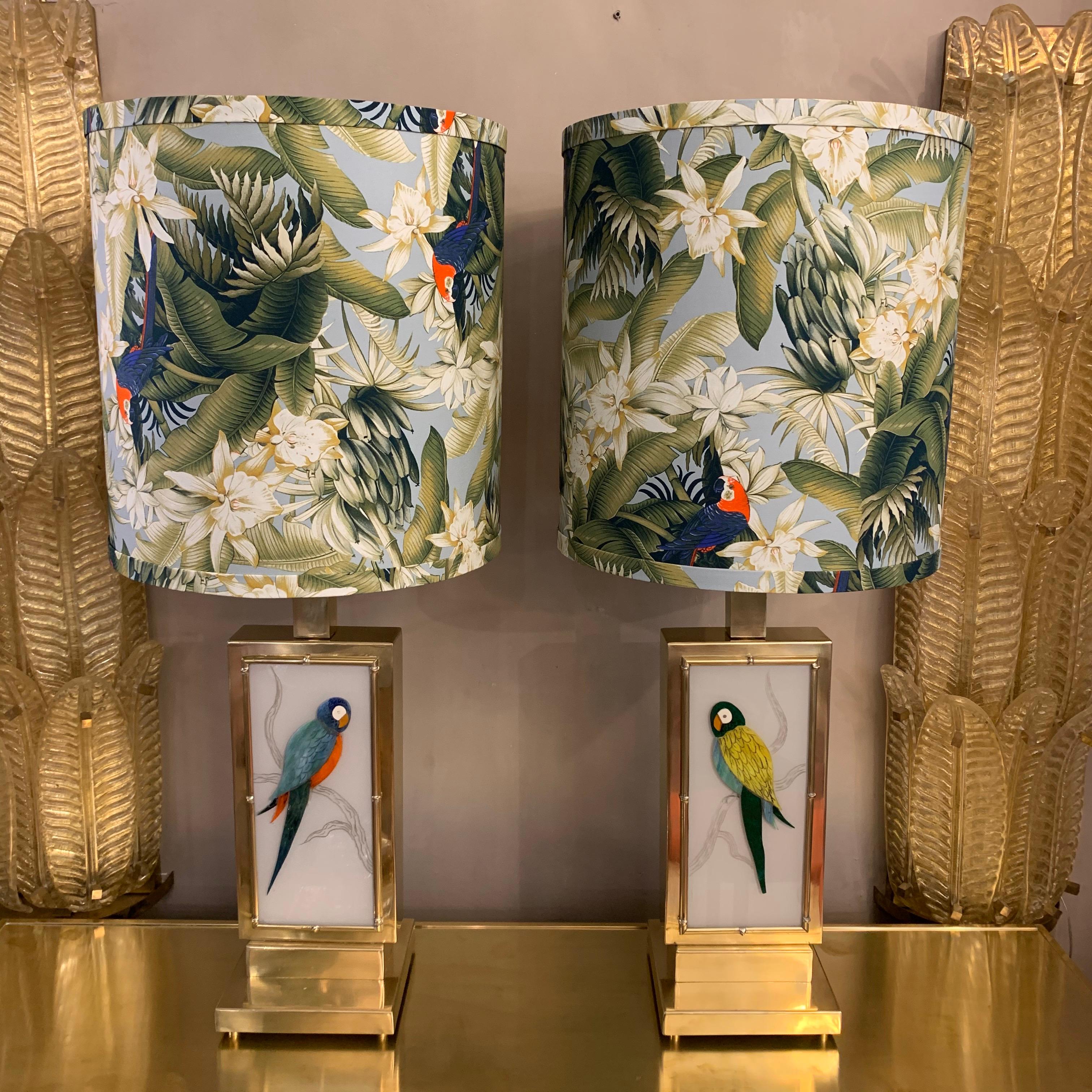 Italian Pair of Murano Two-Sided Glass Parrots Table Lamps with Jungle Fabric, 1970s