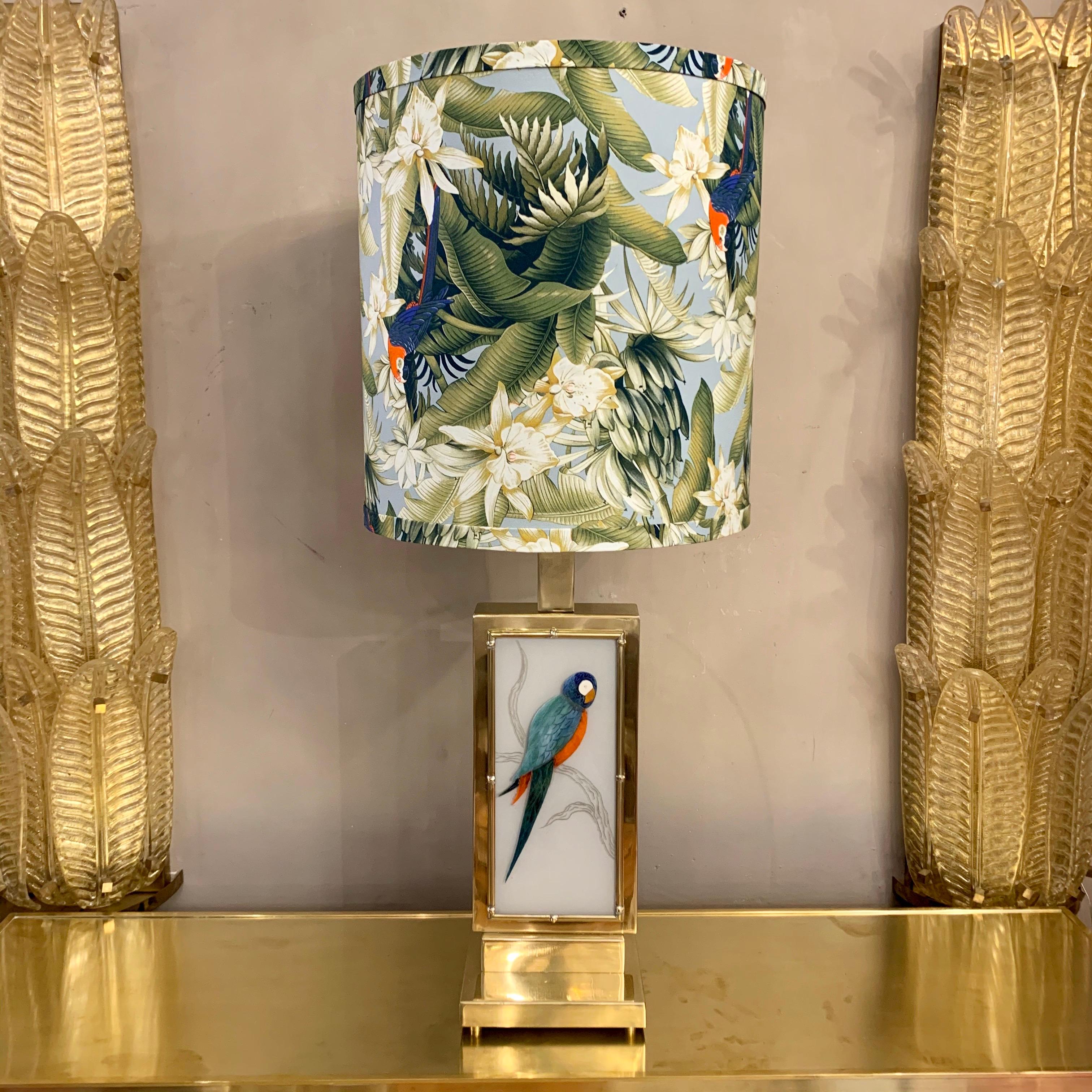 Late 20th Century Pair of Murano Two-Sided Glass Parrots Table Lamps with Jungle Fabric, 1970s