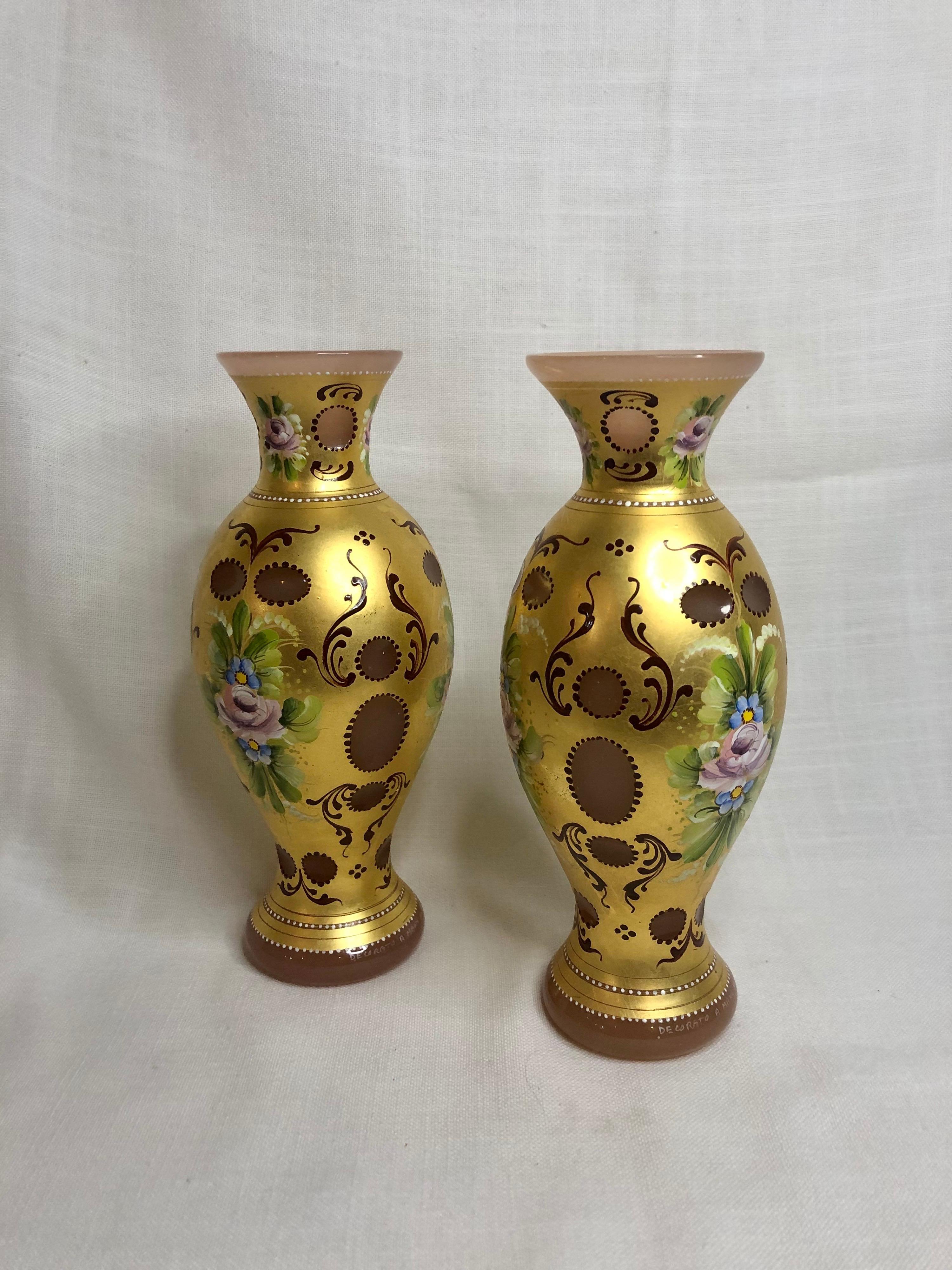Rococo Paire de vases de Murano superposés décorés de roses et d'or 24 carats en vente
