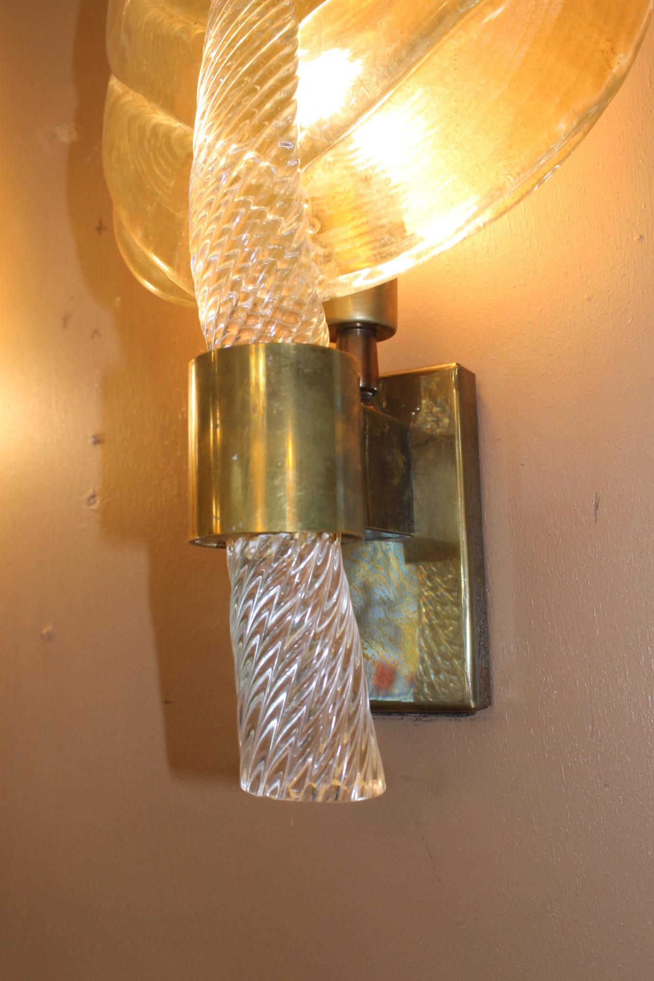 Italiano Coppia di lampade da parete di Murano, stile Barovier&Toso, XX secolo in vendita