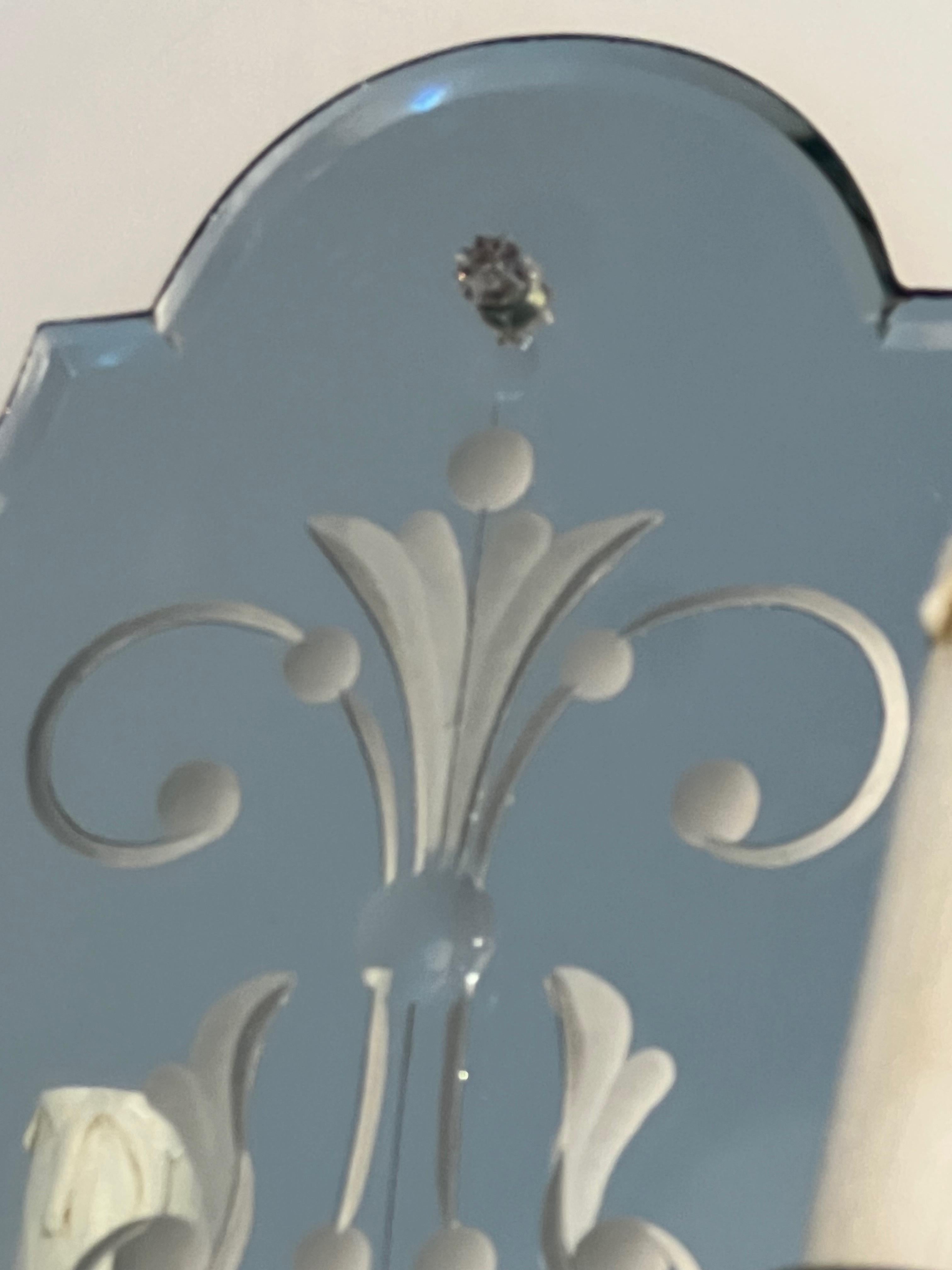 Coppia di lampade da parete di Murano in specchio inciso, cristallo e metallo argentato in vendita 7