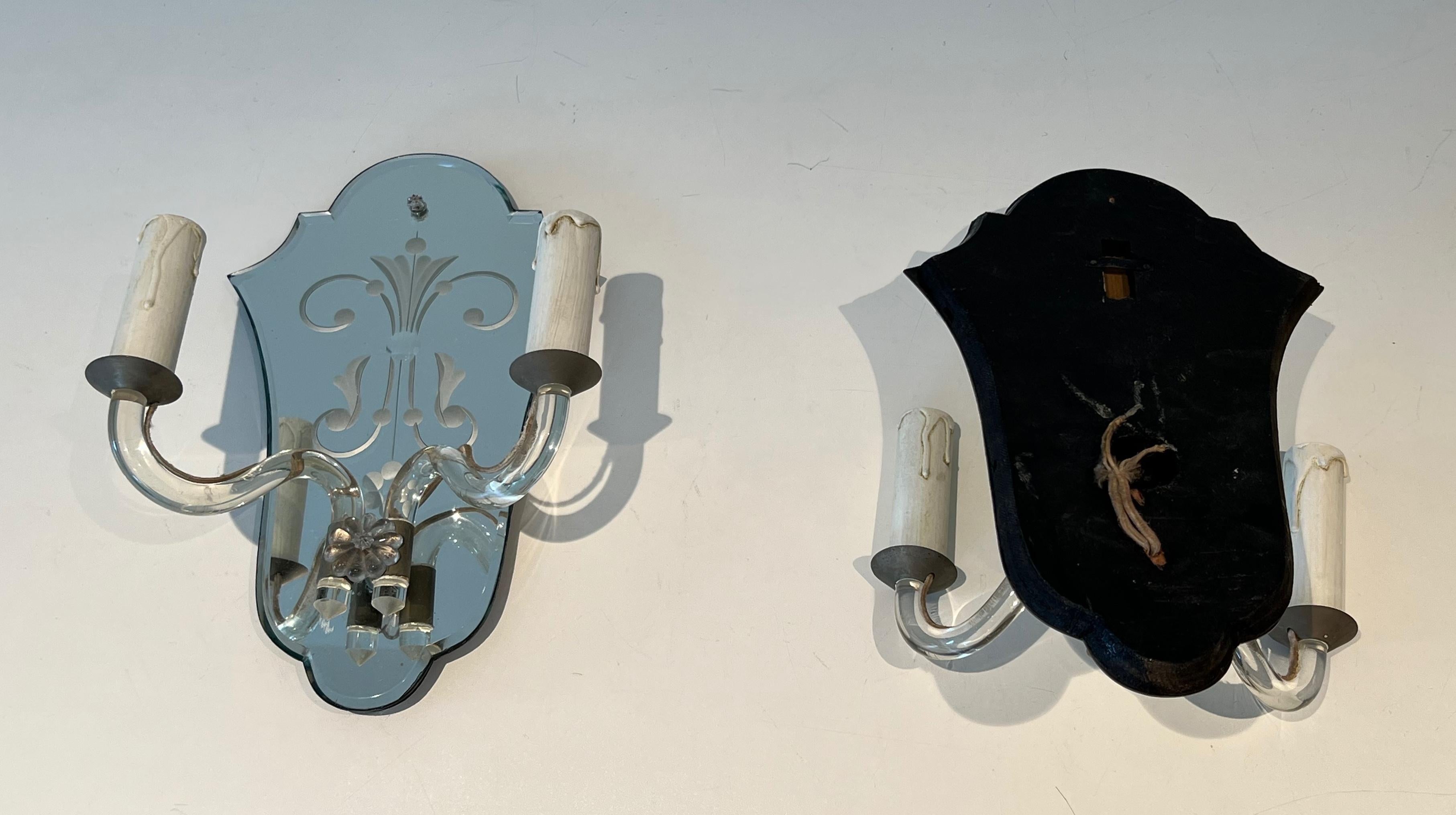 Argentato Coppia di lampade da parete di Murano in specchio inciso, cristallo e metallo argentato in vendita