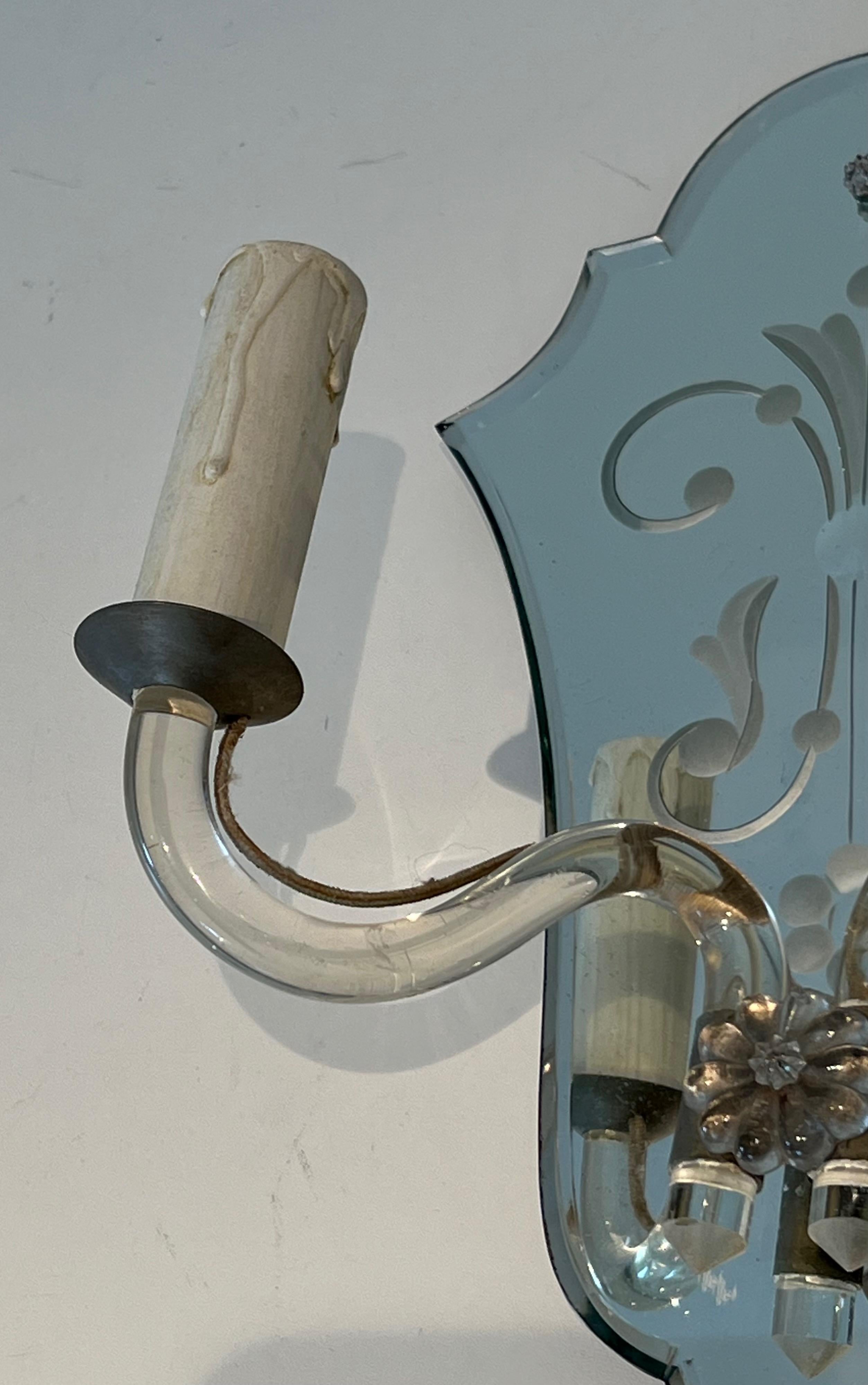 Coppia di lampade da parete di Murano in specchio inciso, cristallo e metallo argentato in vendita 1