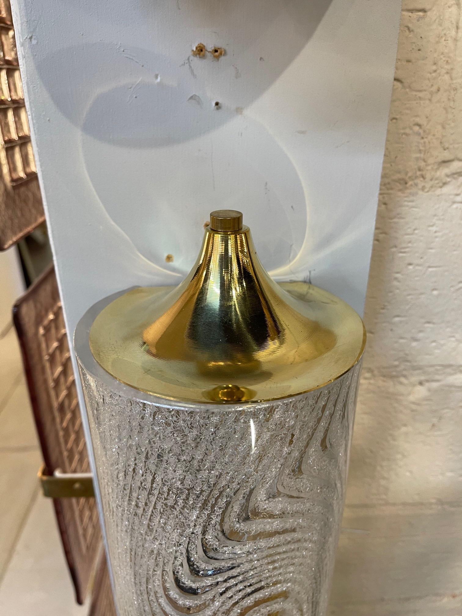Pair of Murano Wave Glass and Brass Barrel Form Sconces In Good Condition For Sale In Dallas, TX