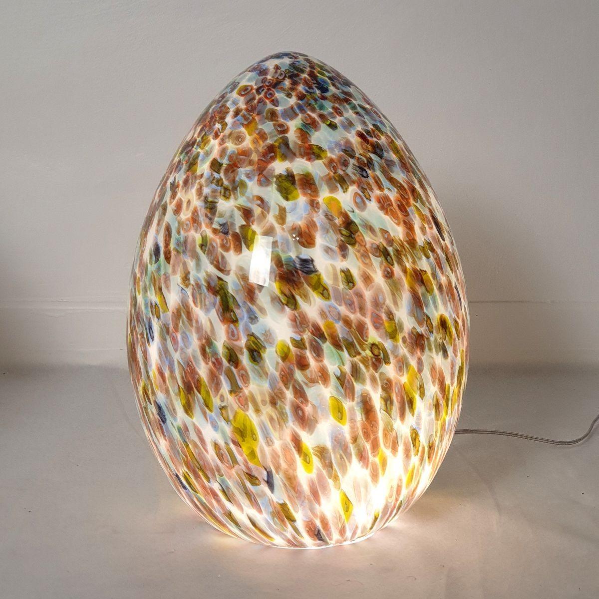 Pair of Murrina Murano glass egg lamps In Excellent Condition For Sale In Dallas, TX