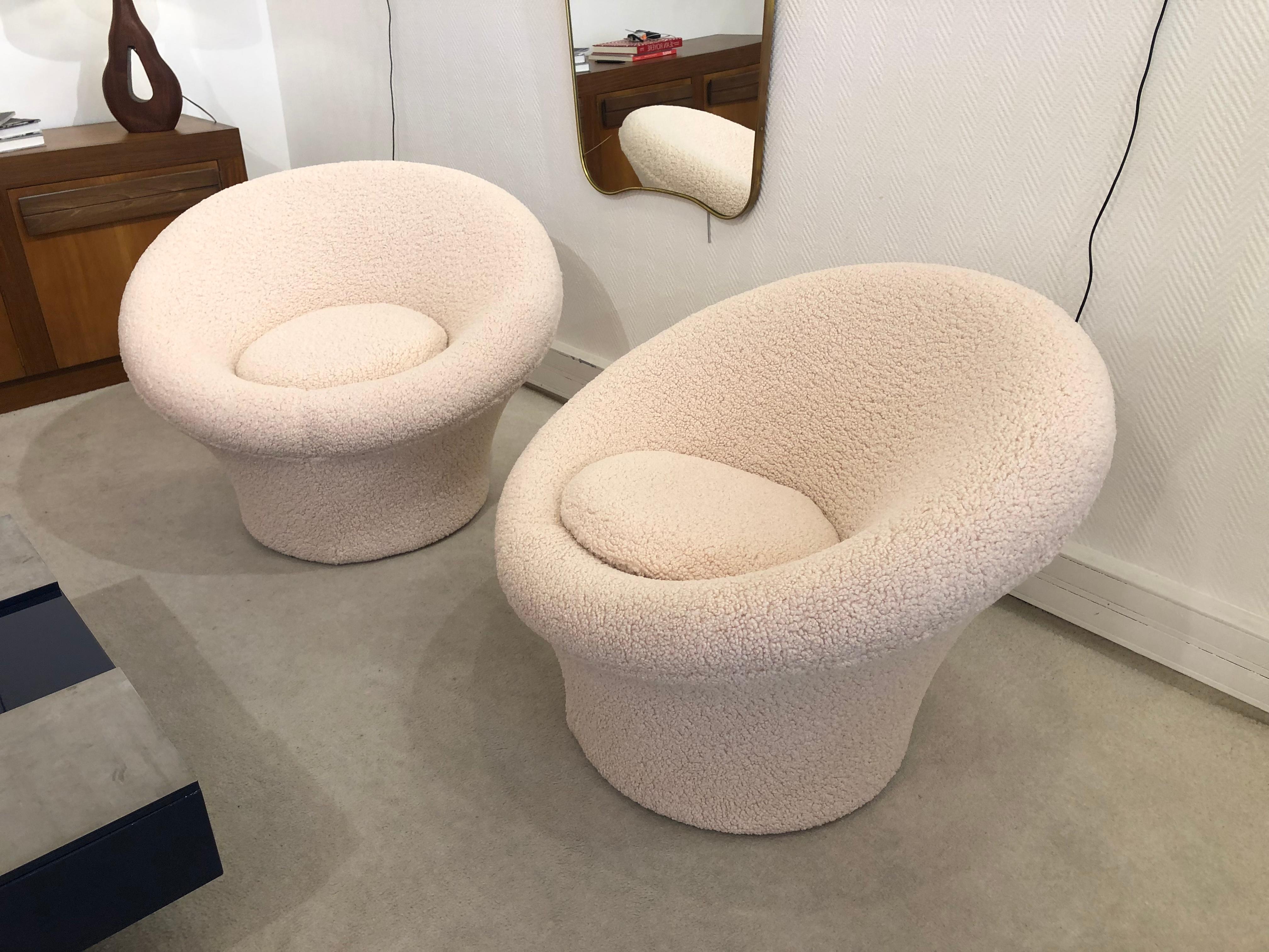 Mid-Century Modern Pair of Mushroom Armchairs by Pierre Paulin, 1960s For Sale