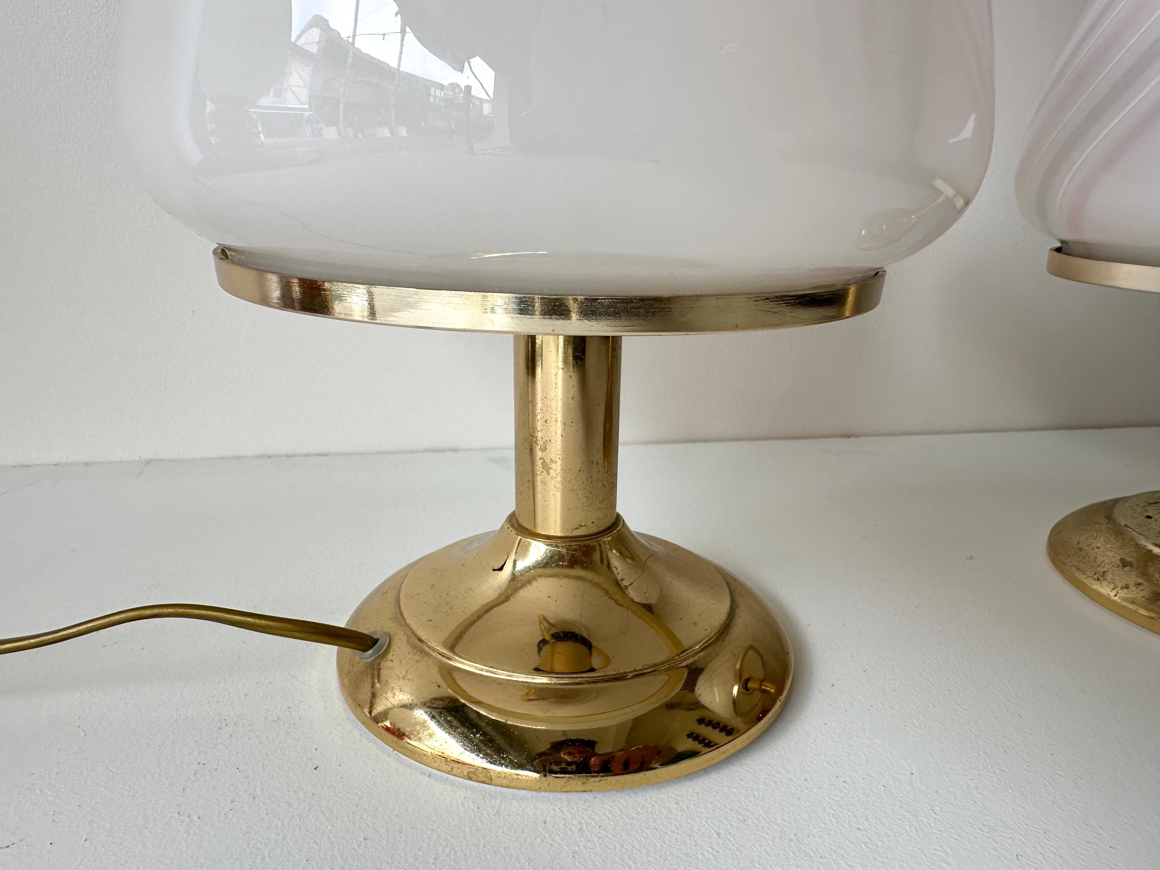 Laiton Paire de lampes champignons en laiton et verre de Murano de F. Fabbian, Italie, 1970 en vente