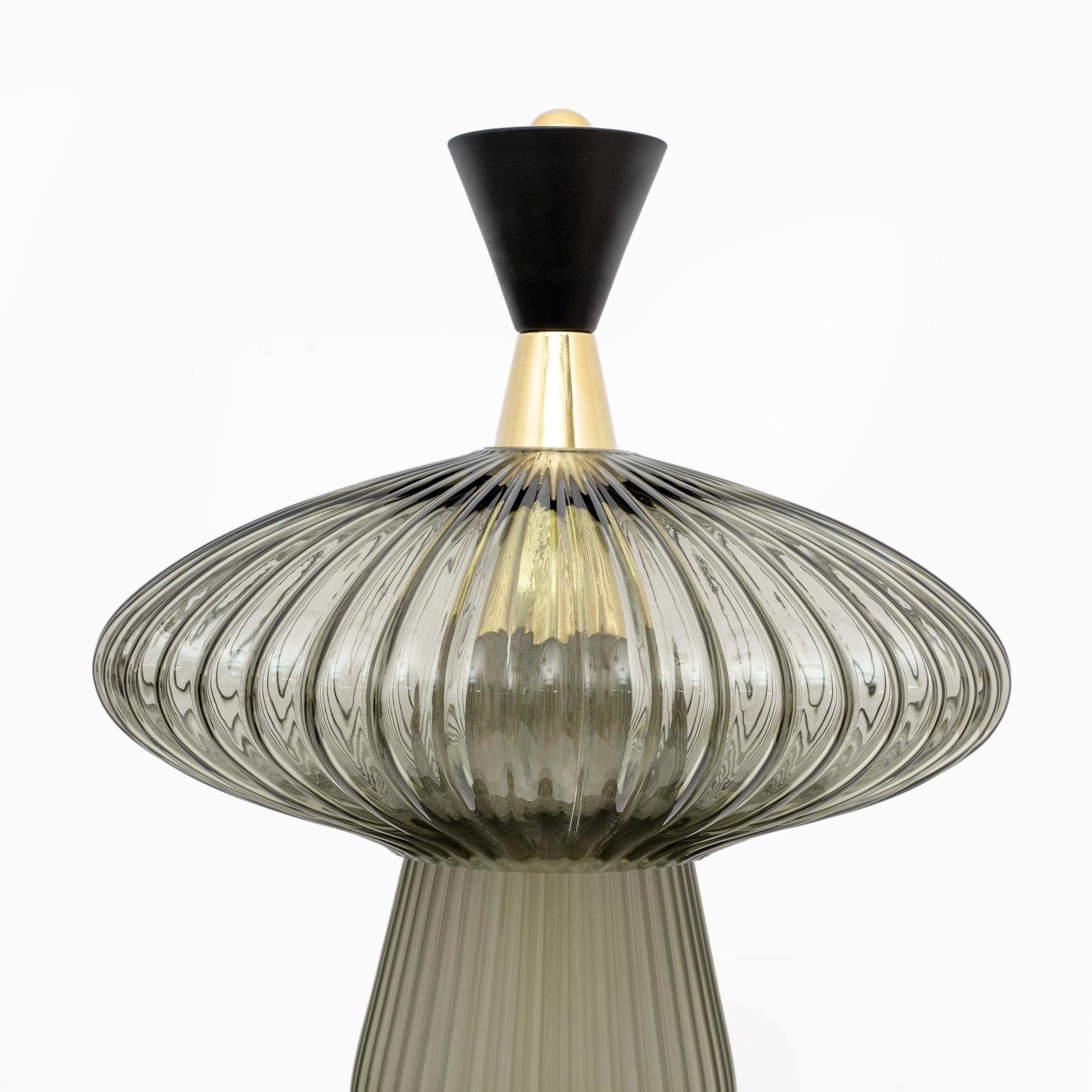Pareja de Lámparas de Mesa en forma de Seta de Cristal de Murano y Latón Estilo Feng Shui Siglo XXI y contemporáneo en venta