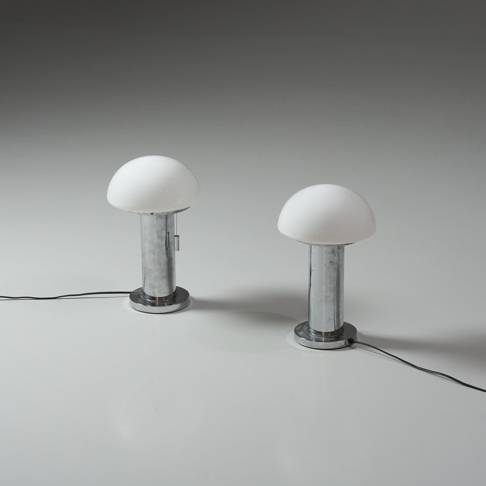 Mid-Century moderno Coppia di lampade da tavolo a fungo, Glashütte Limburg, anni 1970/1980 in vendita