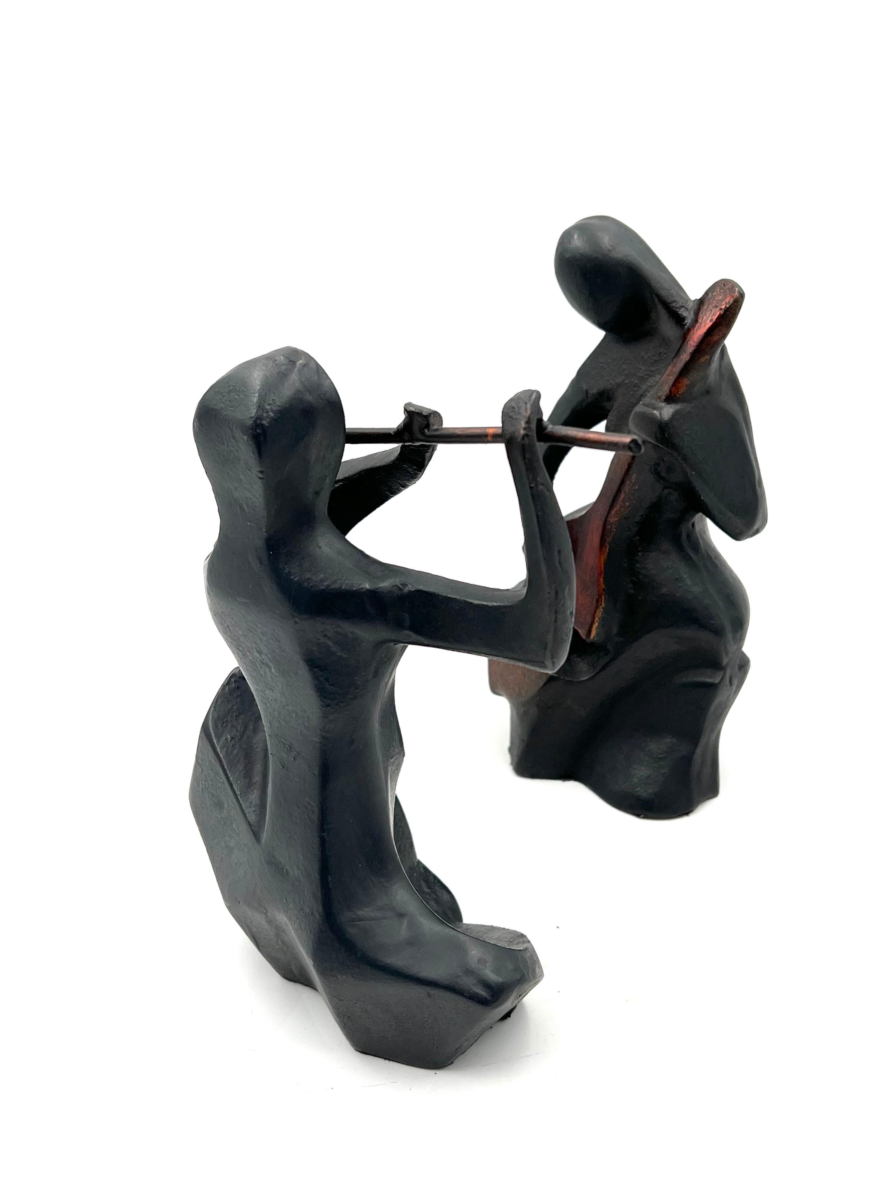 Italian Pair of Musicians Mid Century Modern Bookends Sculptures in Cast Iron For Sale